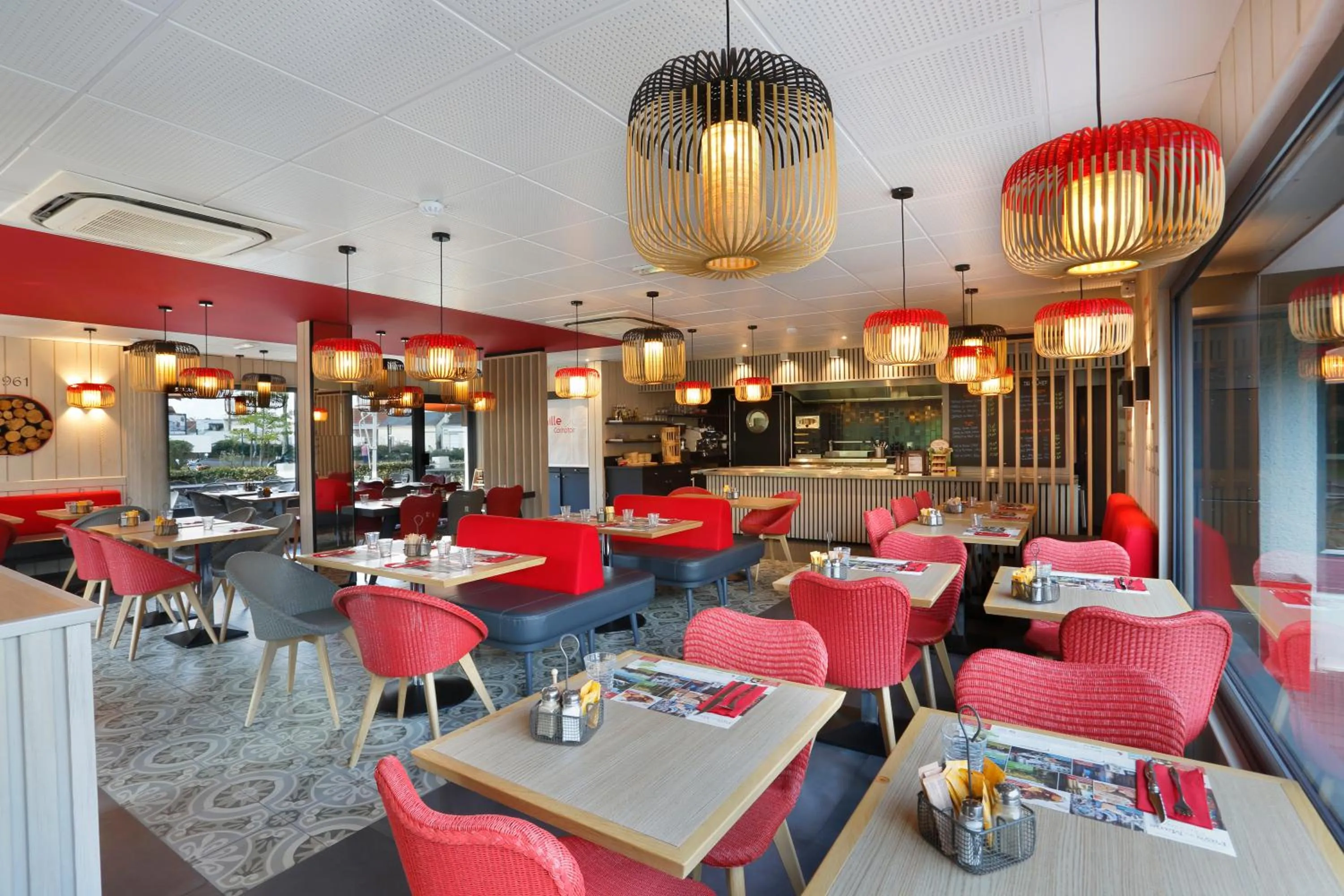 Restaurant/places to eat in ibis Le Mans Est Pontlieue