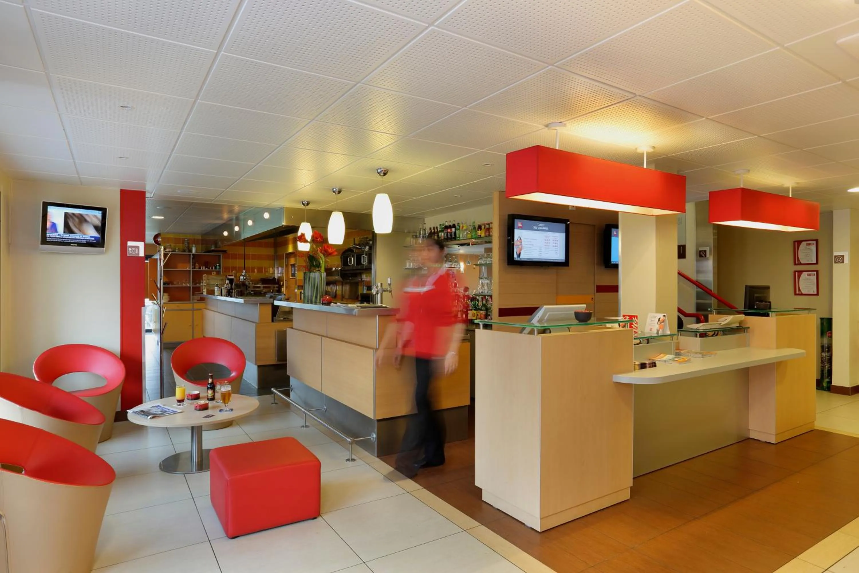 Lobby or reception in ibis Le Mans Est Pontlieue