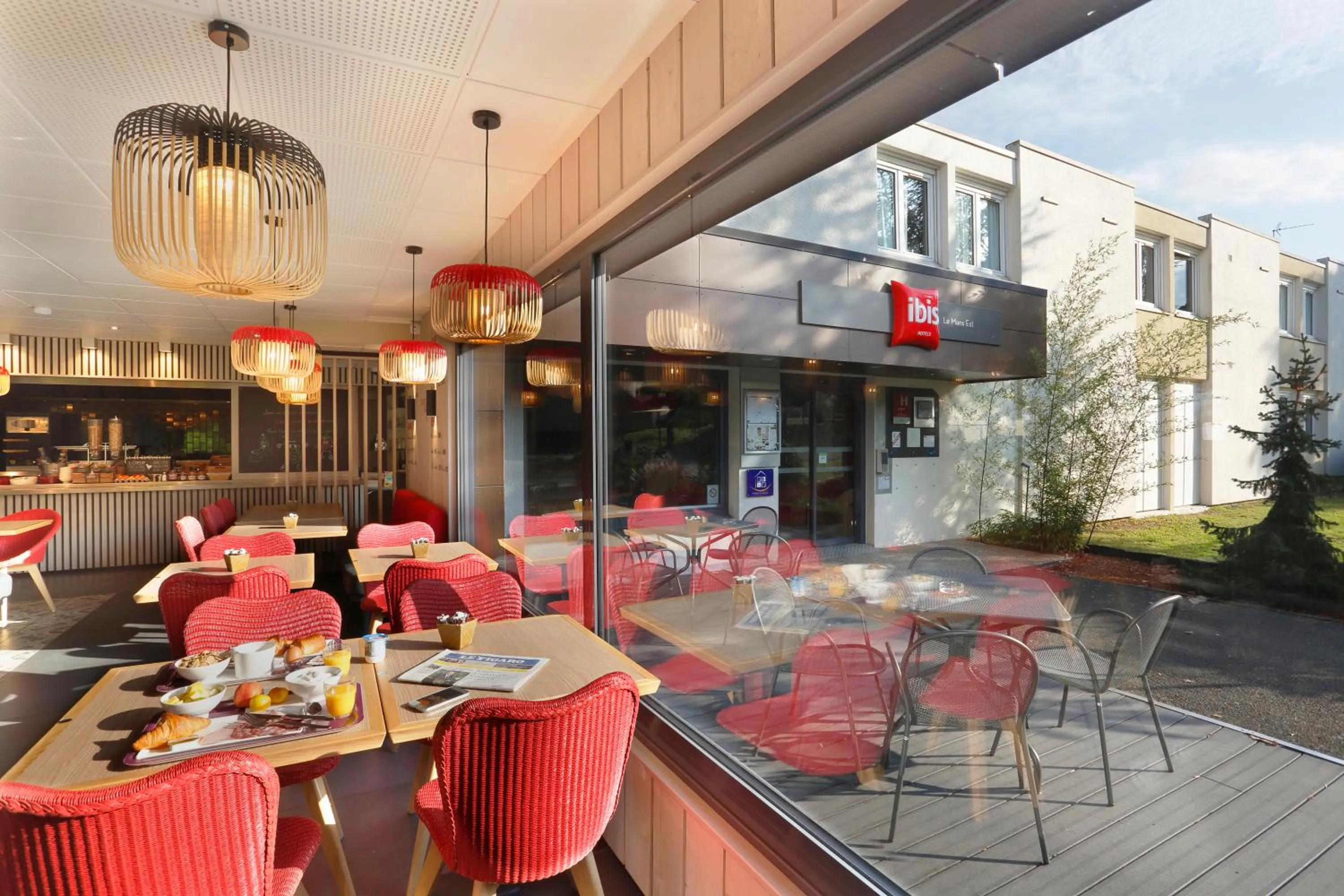Restaurant/places to eat in ibis Le Mans Est Pontlieue