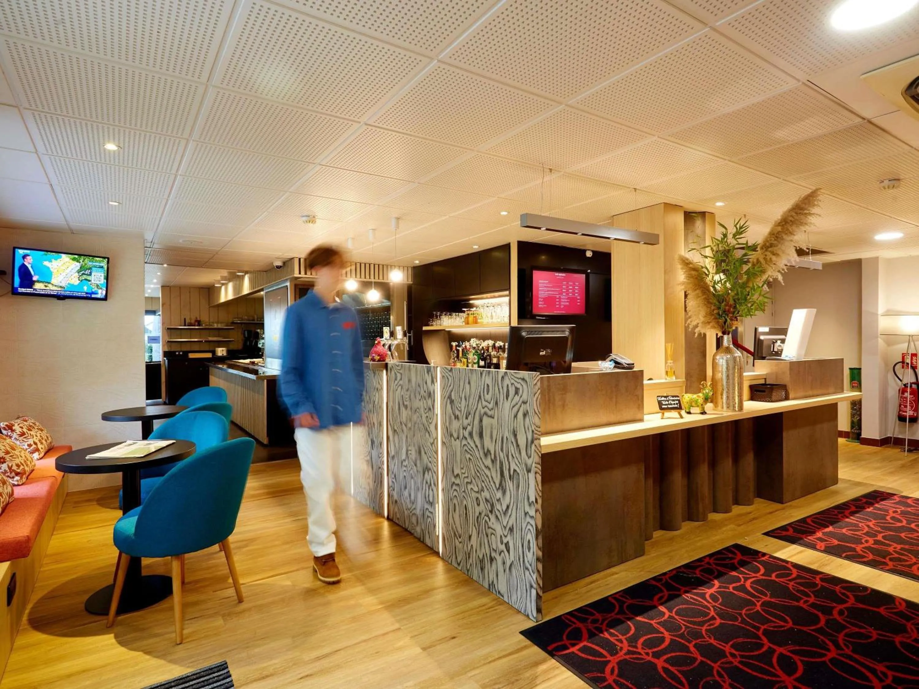 Lounge or bar in ibis Le Mans Est Pontlieue