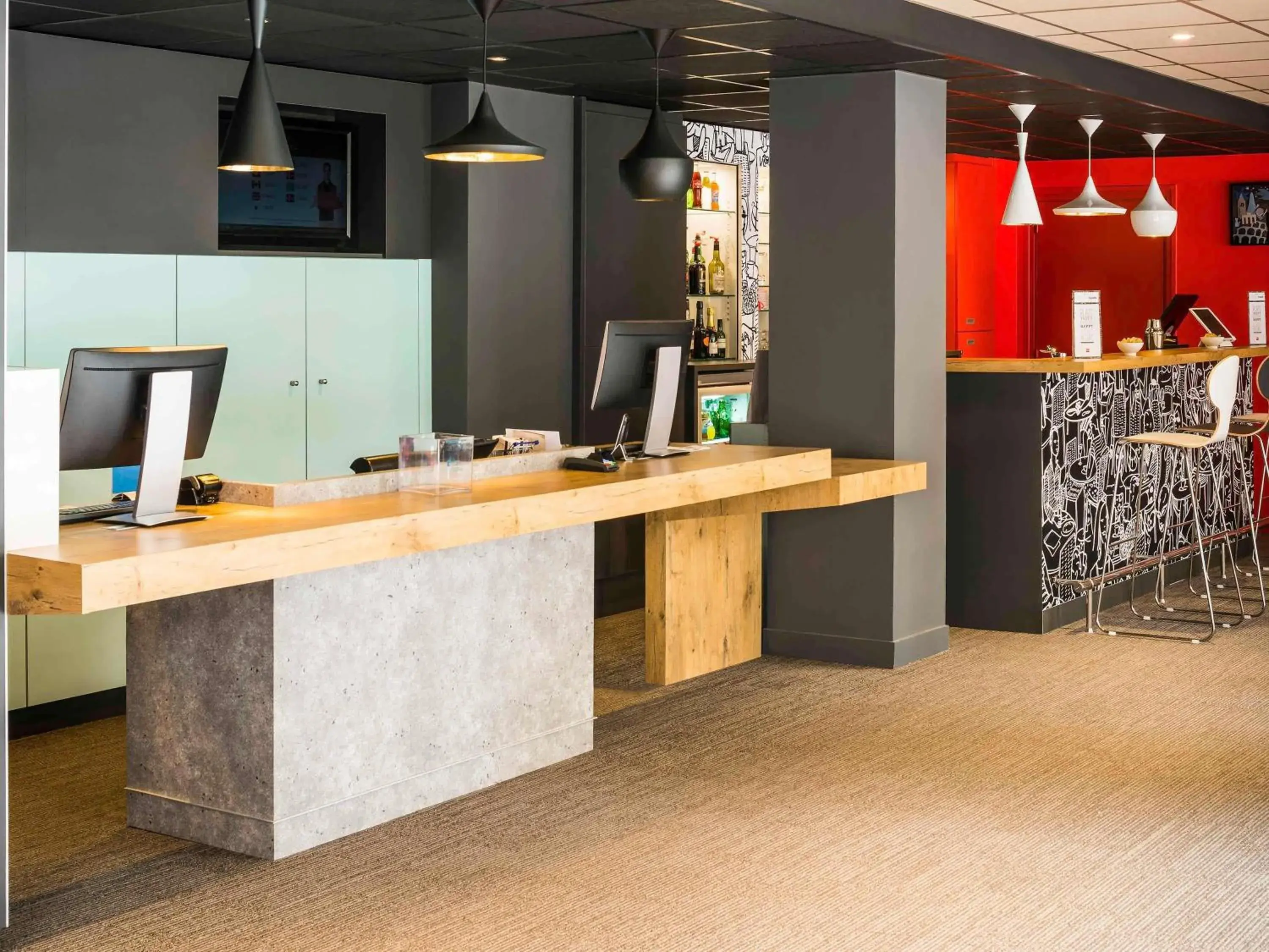 Property building in ibis Paris Pont de Suresnes Longchamp Property building in ibis Paris Pont de Suresnes Longchamp