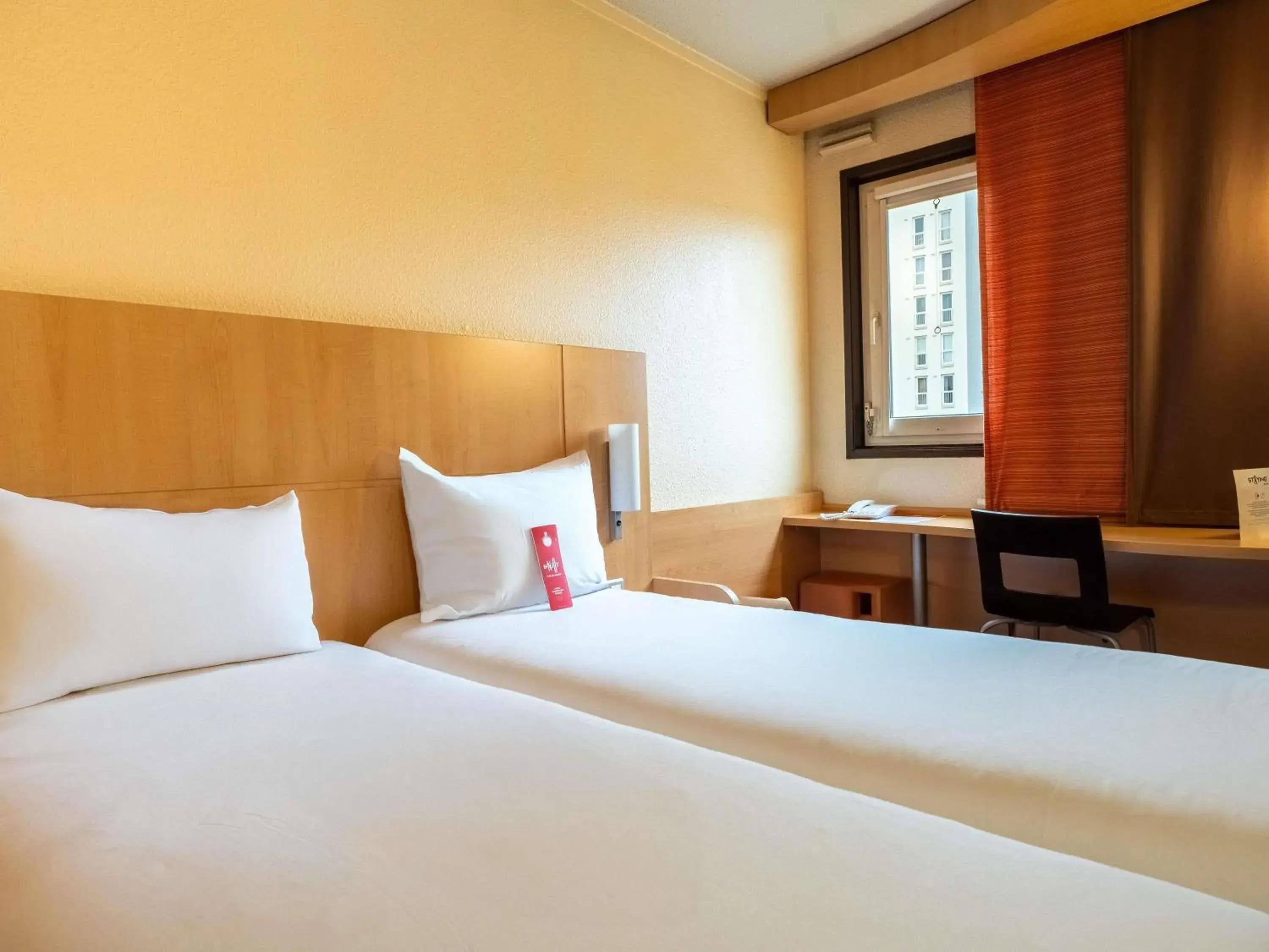 Bedroom, Bed in ibis Paris Pont de Suresnes Longchamp Bedroom, Bed in ibis Paris Pont de Suresnes Longchamp