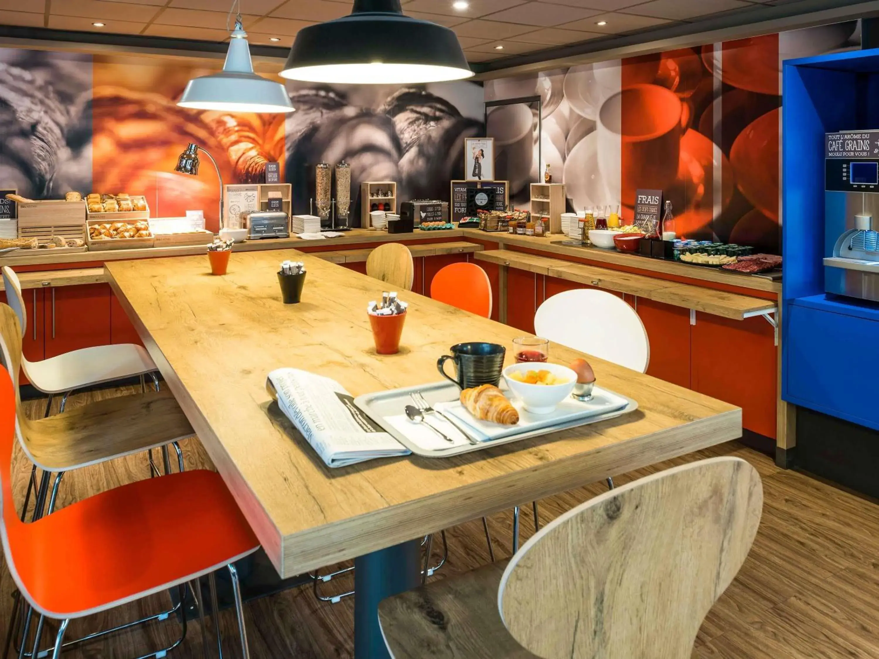 Property building in ibis Paris Pont de Suresnes Longchamp Property building in ibis Paris Pont de Suresnes Longchamp