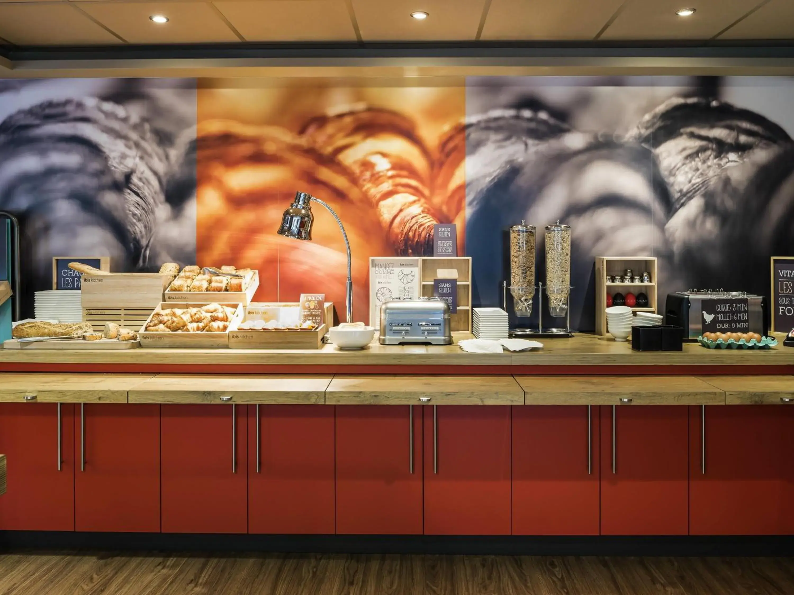 Breakfast in ibis Paris Pont de Suresnes Longchamp Breakfast in ibis Paris Pont de Suresnes Longchamp