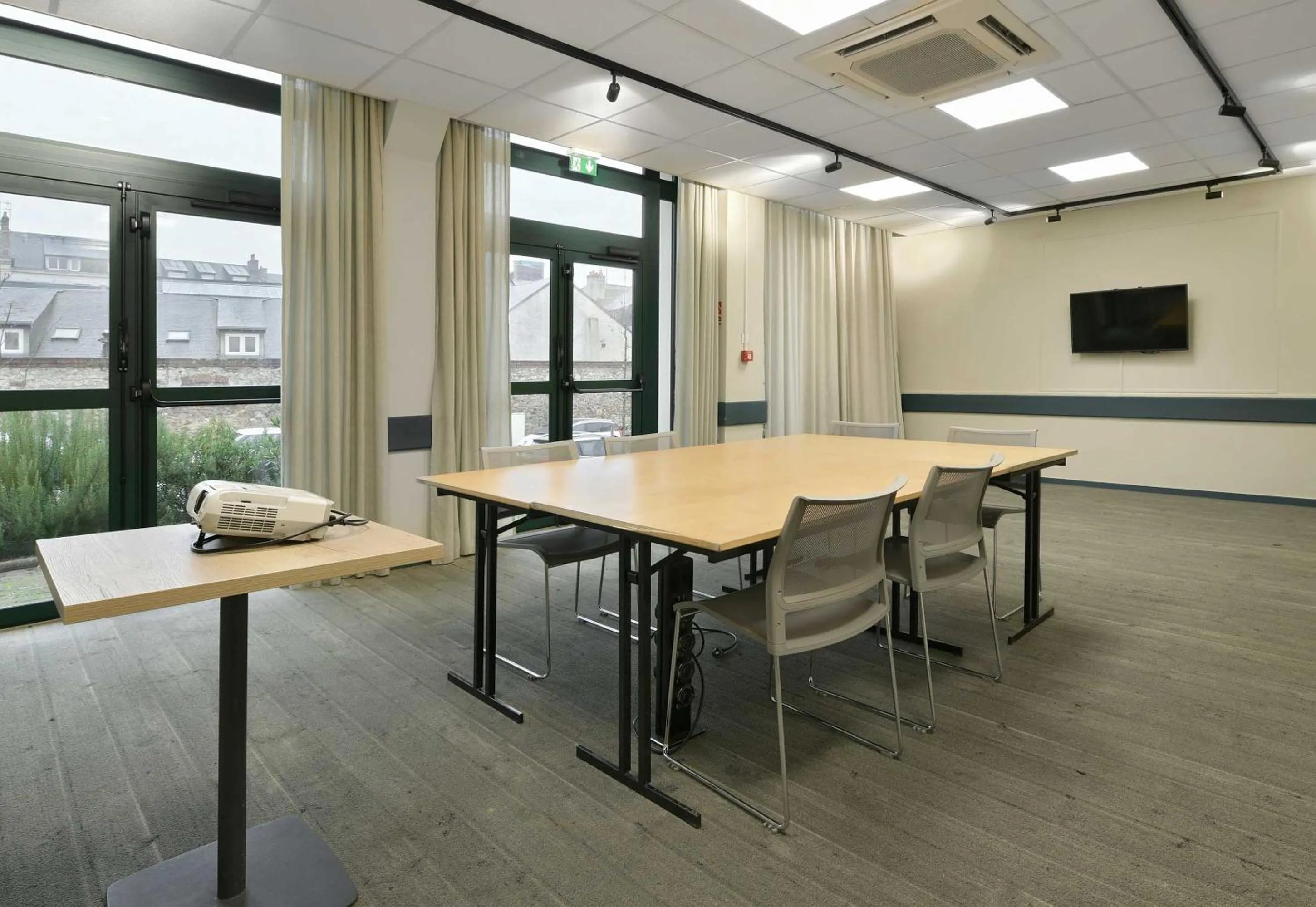 Meeting/conference room in B&B HOTEL Le Mans Centre Cathédrale