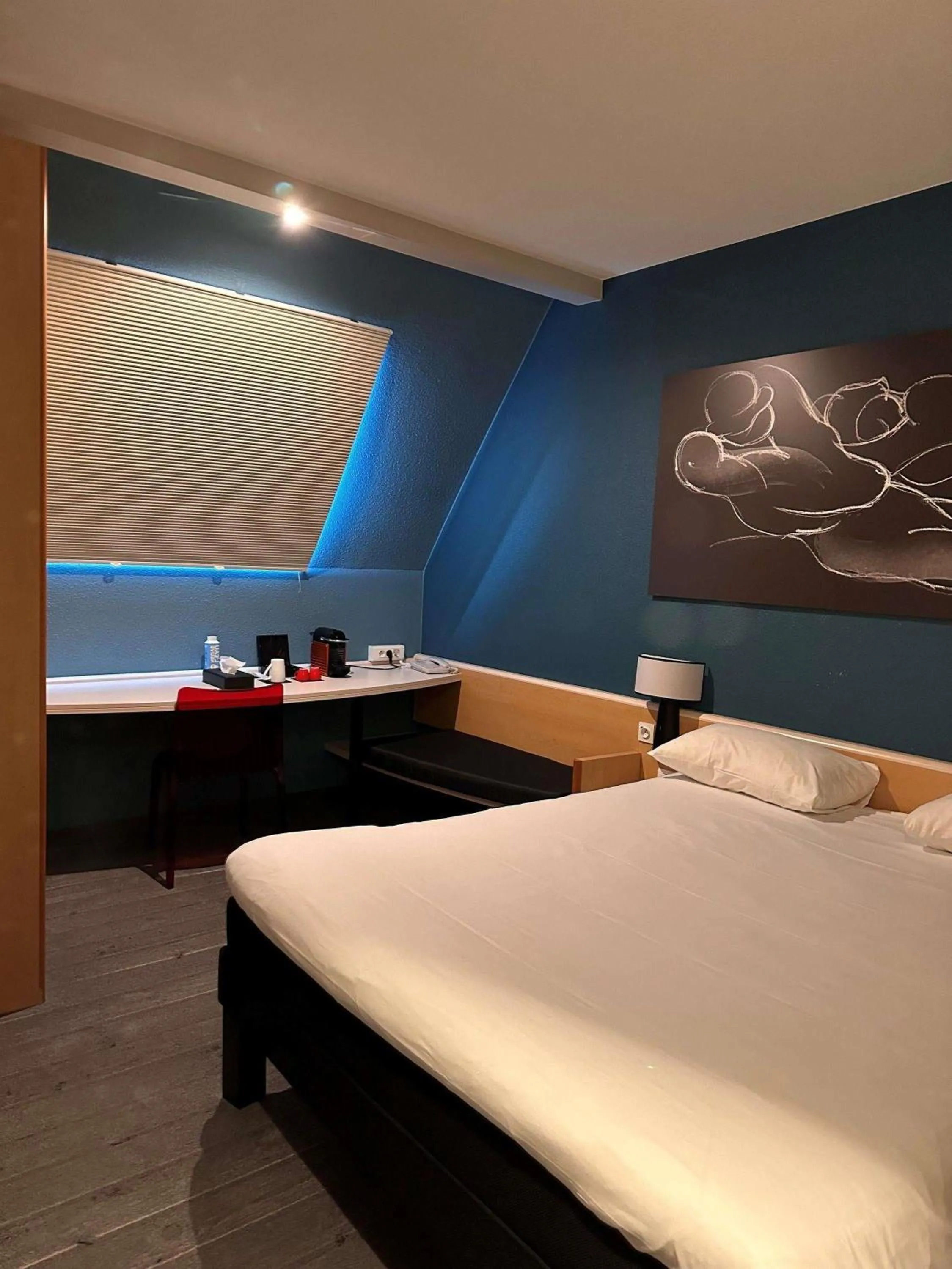 Bedroom, Bed in ibis Besançon Centre la City