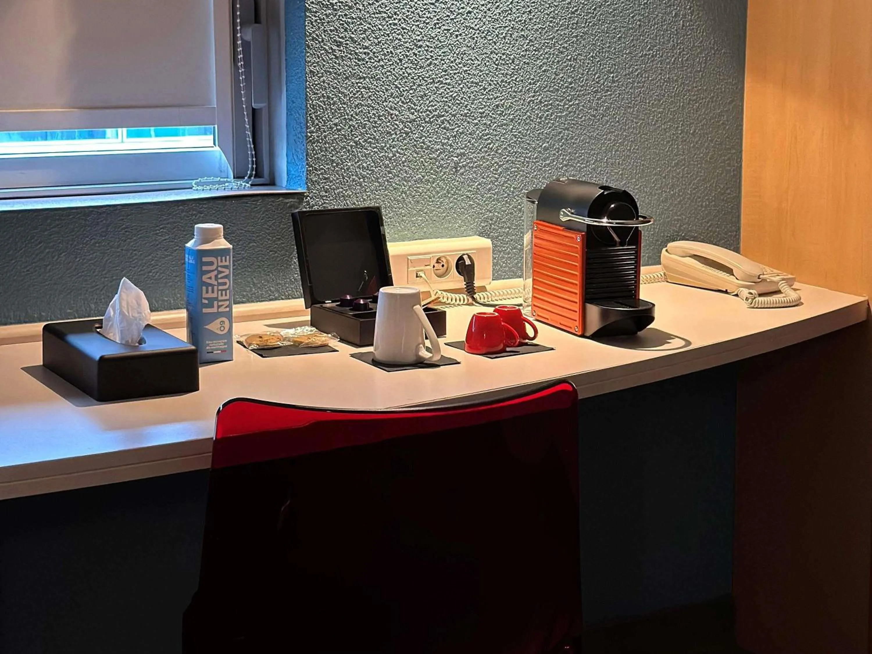 Bedroom in ibis Besançon Centre la City