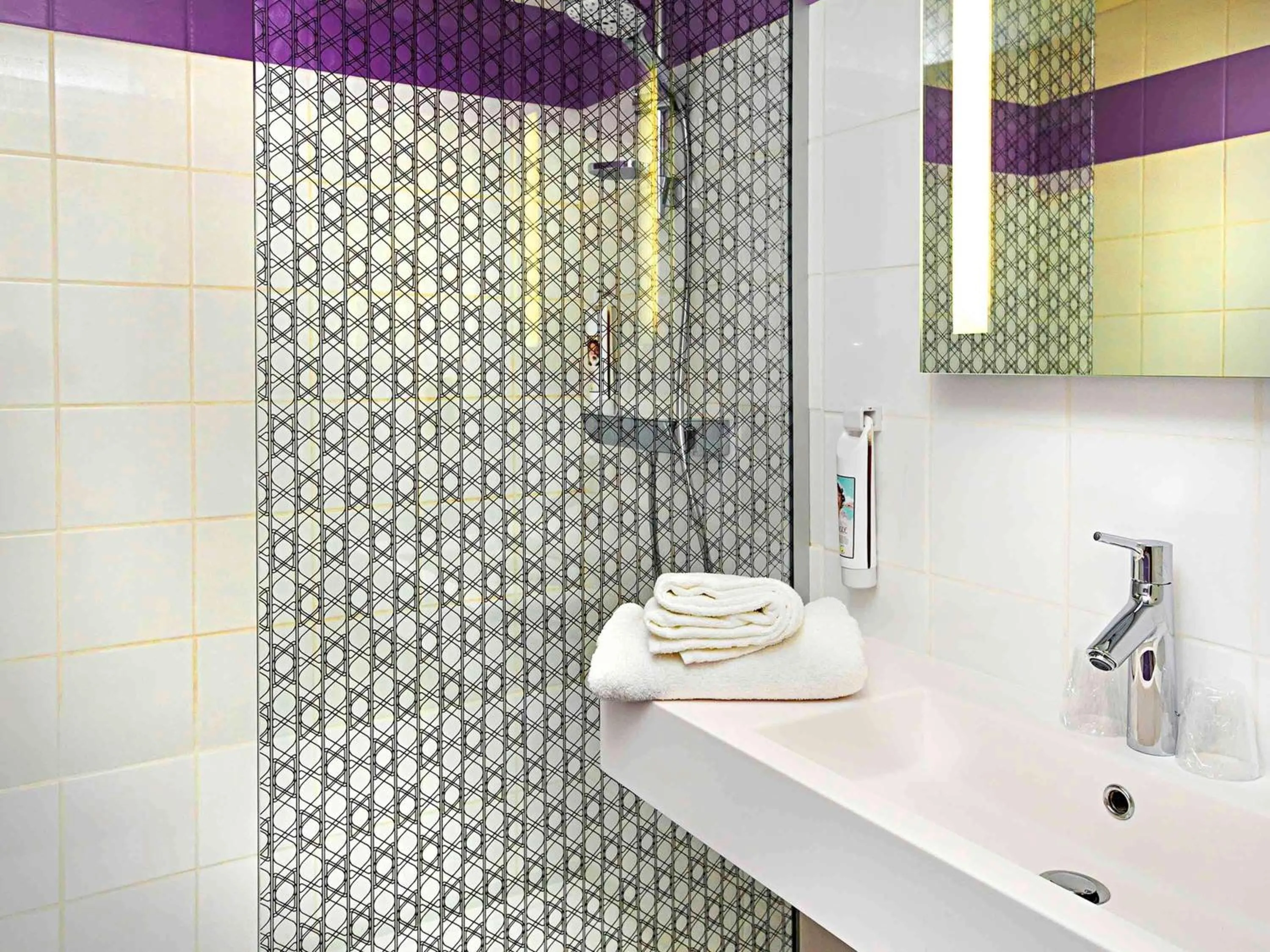 Bedroom in ibis Styles Strasbourg Stade de la Meinau