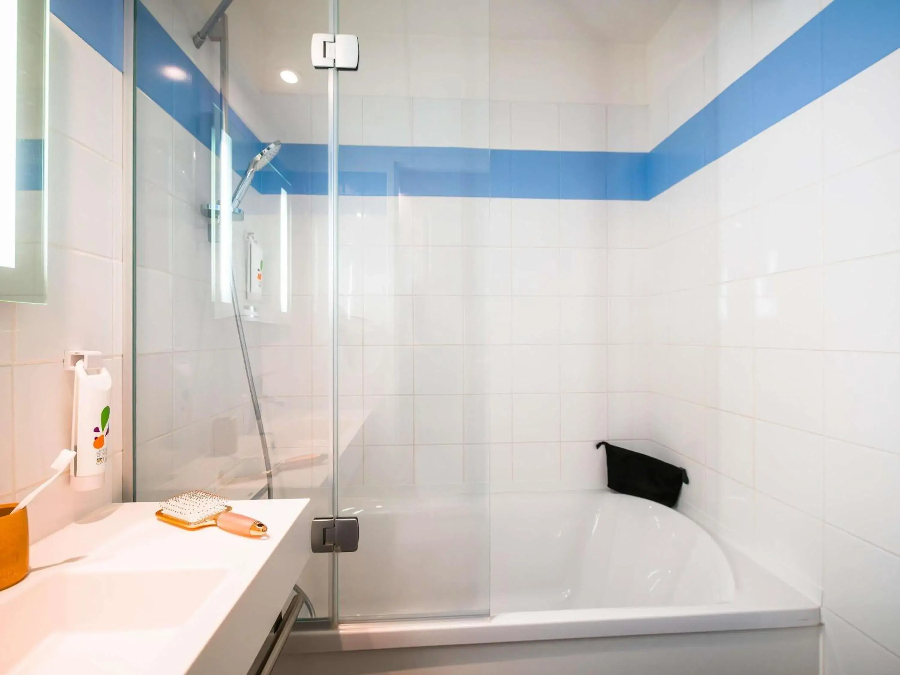 Bedroom in ibis Styles Strasbourg Stade de la Meinau Bedroom in ibis Styles Strasbourg Stade de la Meinau