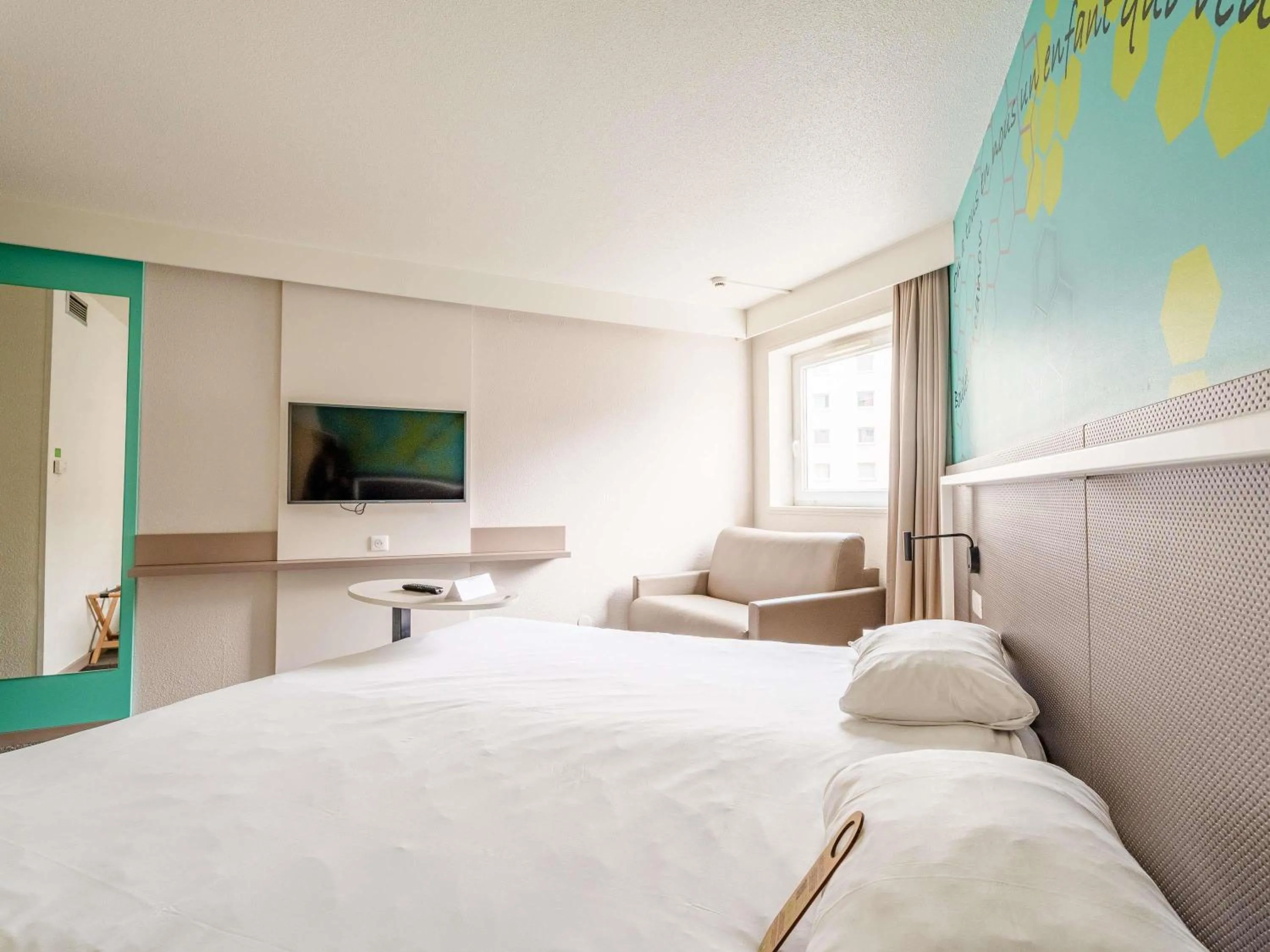 Bedroom, Bed in ibis Styles Strasbourg Stade de la Meinau