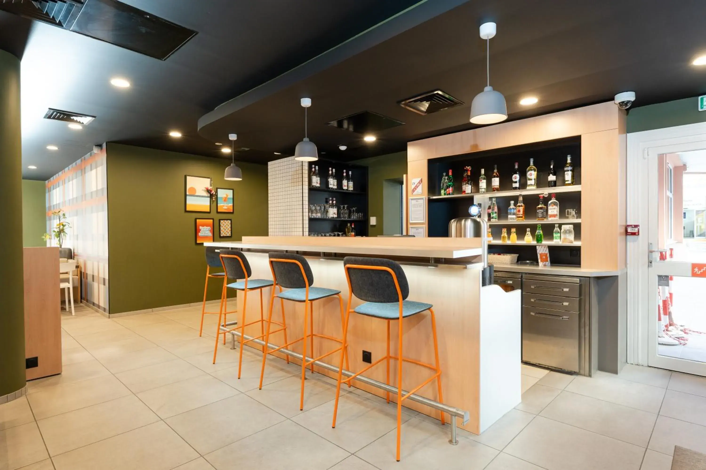 Restaurant/places to eat in easyHotel Nice Old Town Restaurant/places to eat in easyHotel Nice Old Town