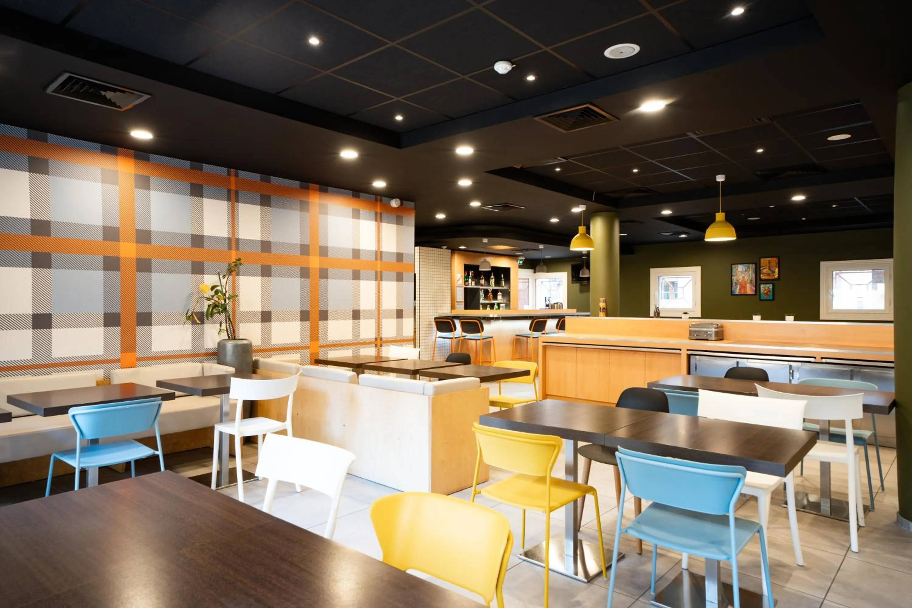 Restaurant/places to eat in easyHotel Nice Old Town