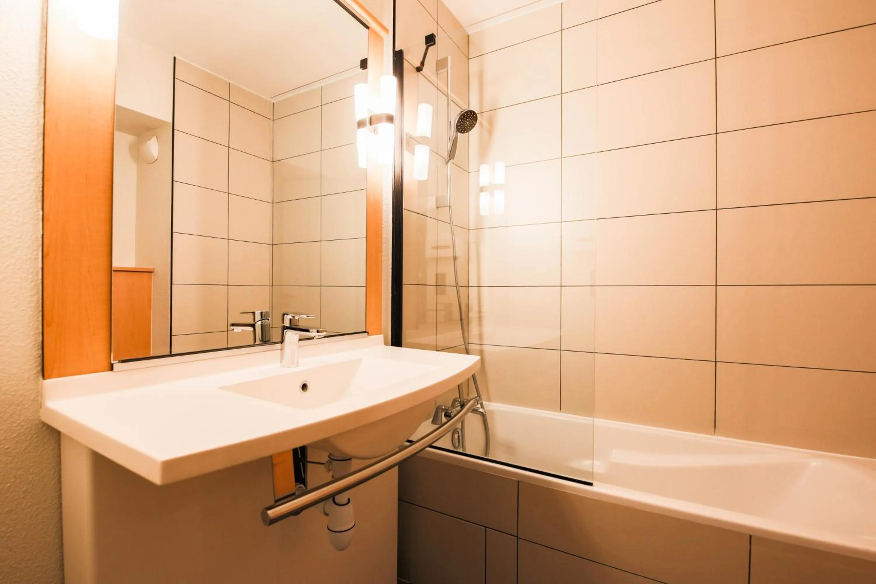 Bedroom in easyHotel Nice Old Town