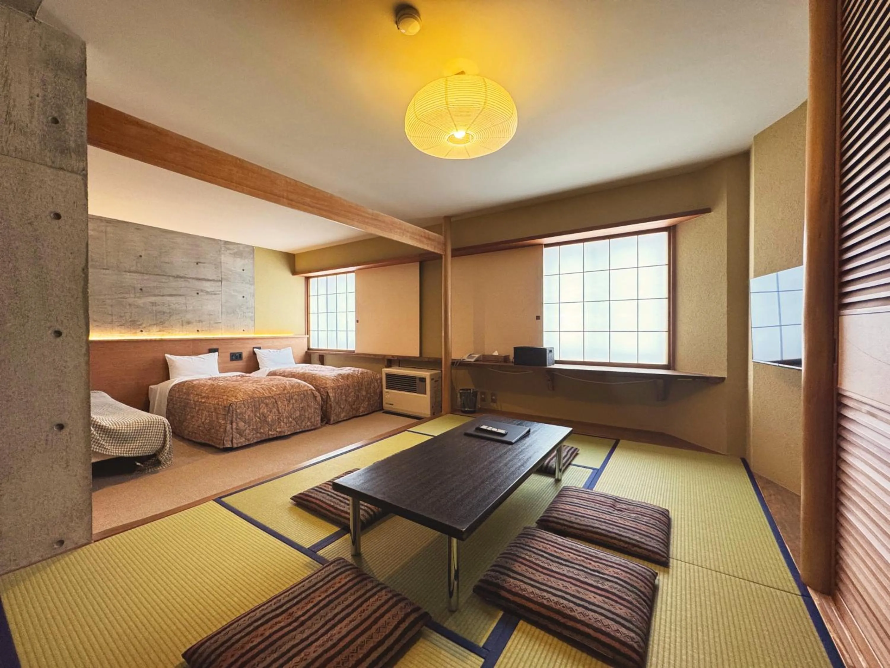 Photo of the whole room, Bed in the Kinta Naeba