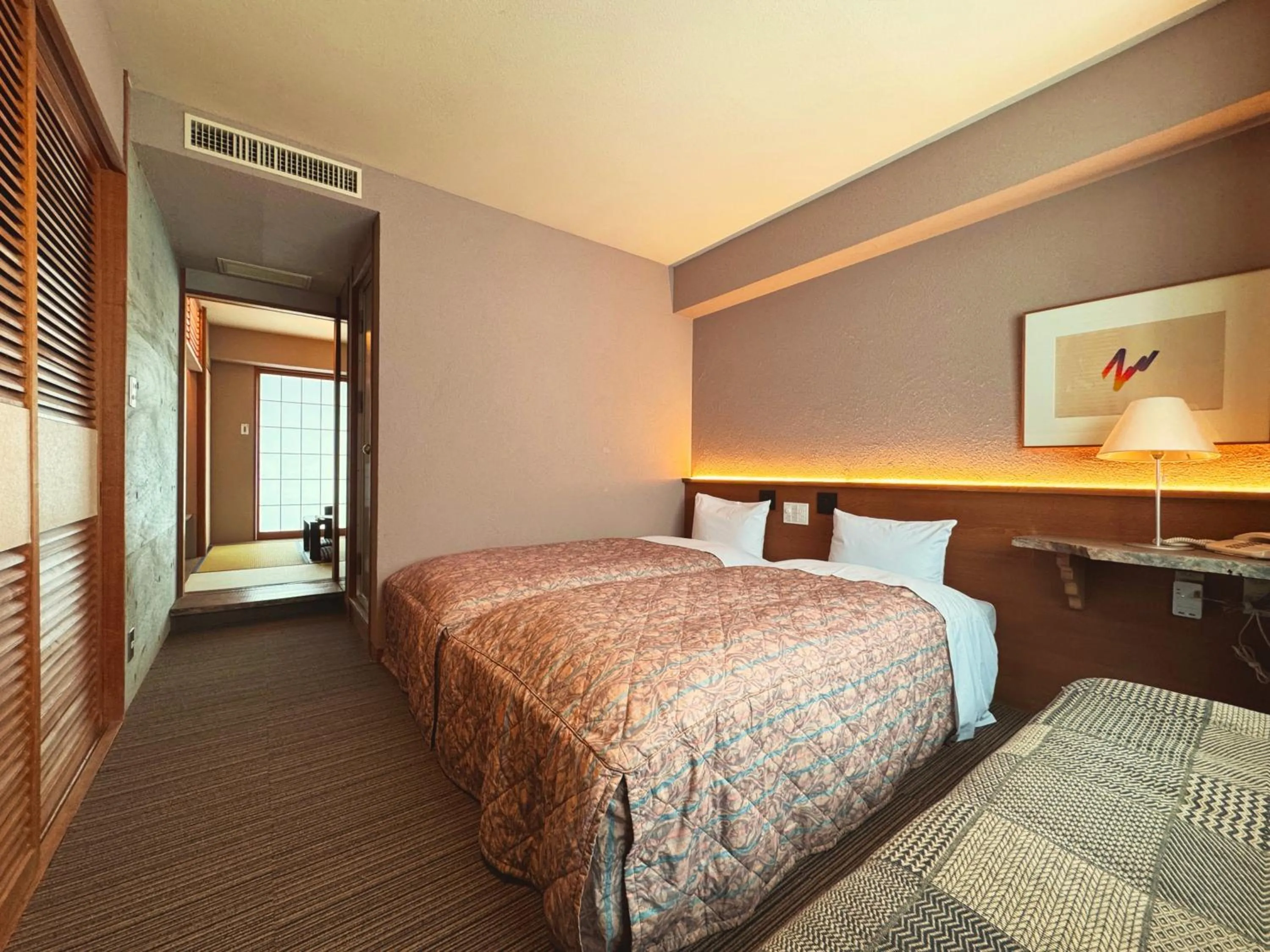 Photo of the whole room, Bed in the Kinta Naeba