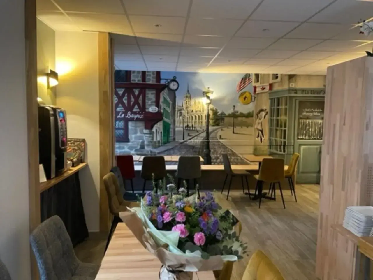 Restaurant/places to eat in Hôtel Le Bayeux Restaurant/places to eat in Hôtel Le Bayeux