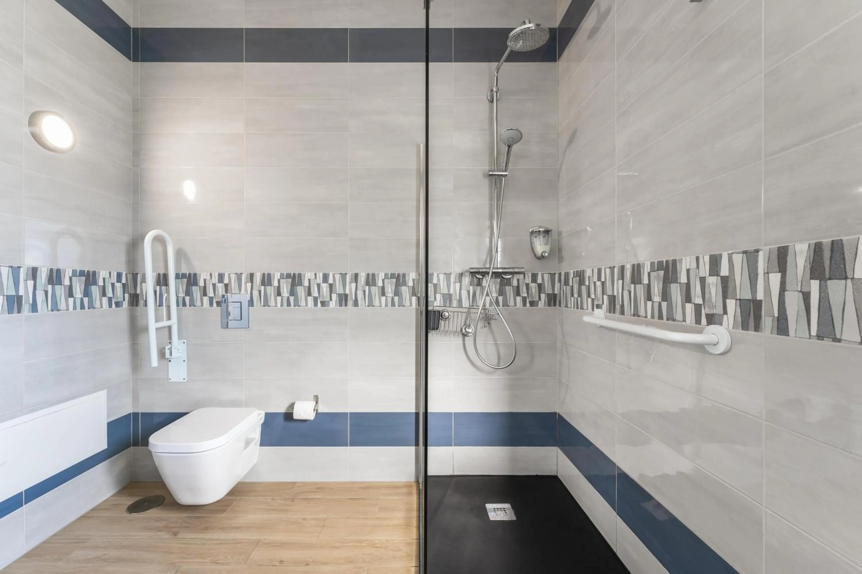 Bathroom in SilverSide Holidays