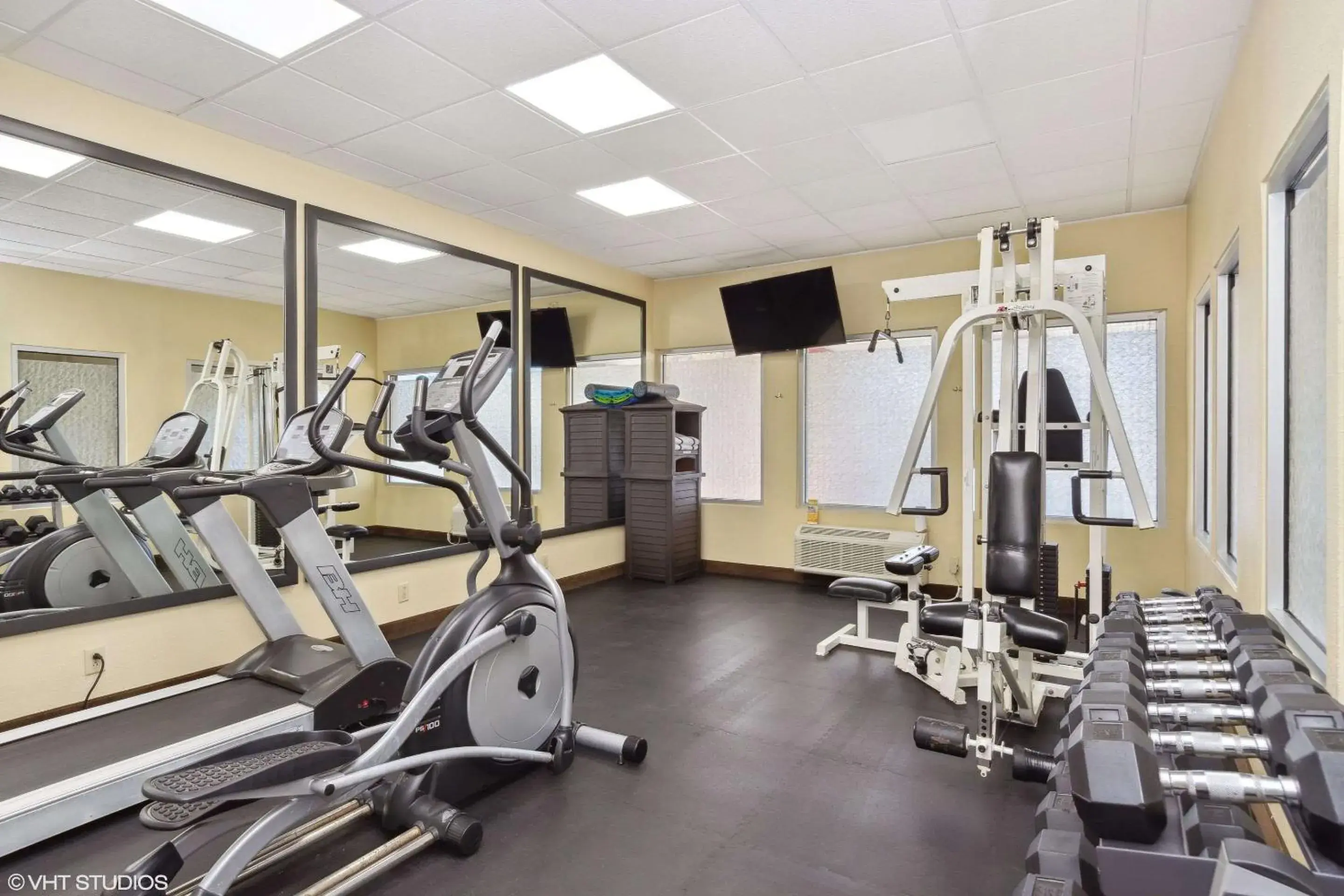 Fitness centre/facilities in Quality Inn & Suites Morgantown - University Area Fitness centre/facilities in Quality Inn & Suites Morgantown - University Area