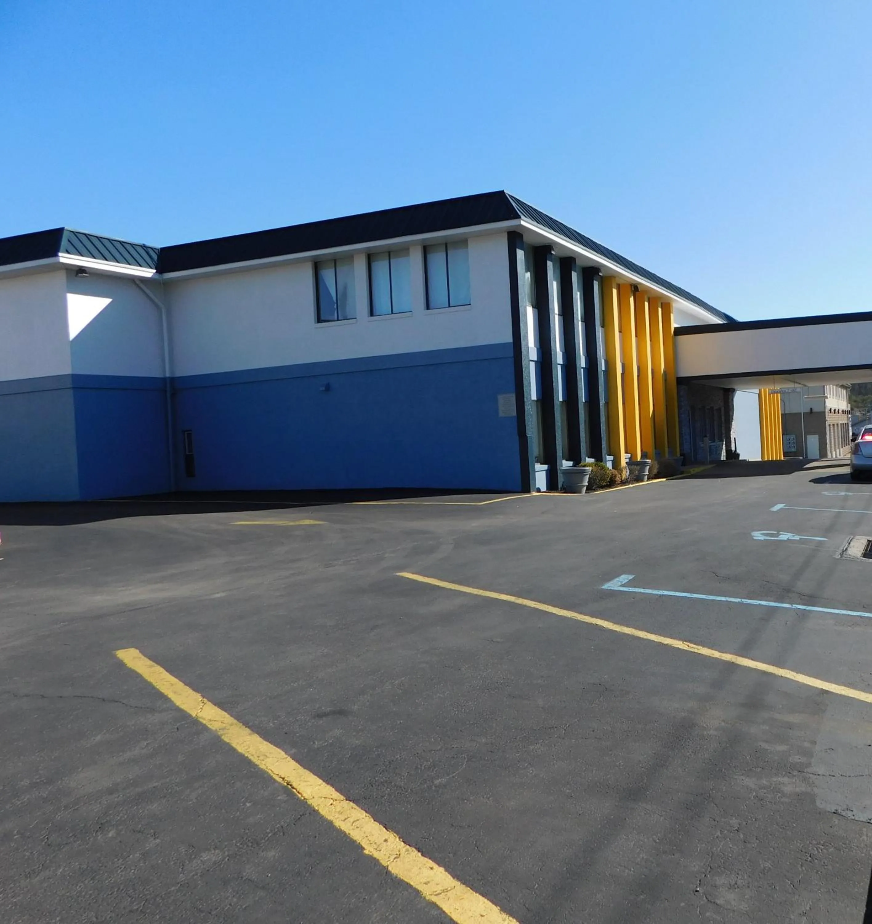 Property building in Quality Inn & Suites Morgantown - University Area