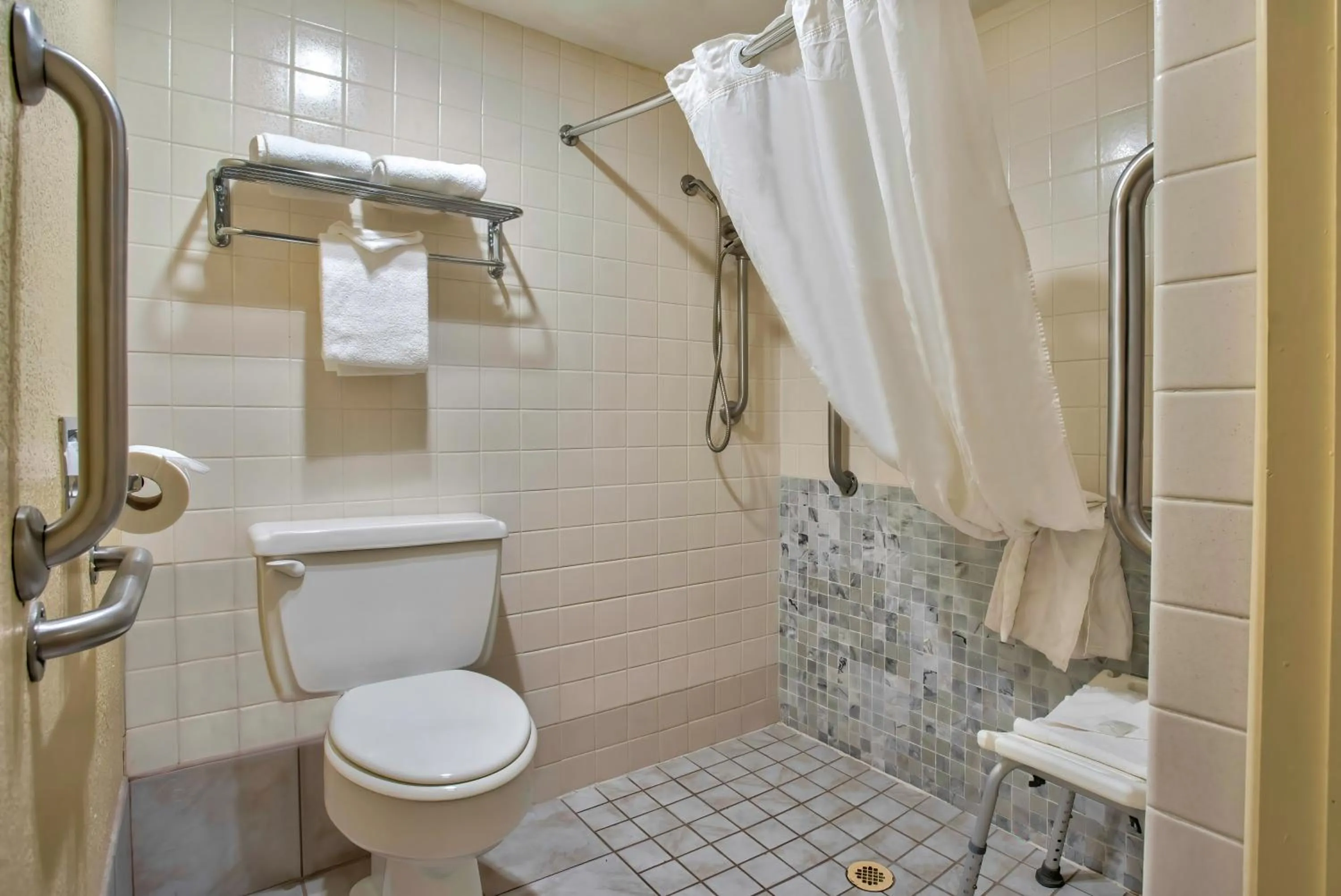 Bathroom in Studio 6 Suites Willcox AZ