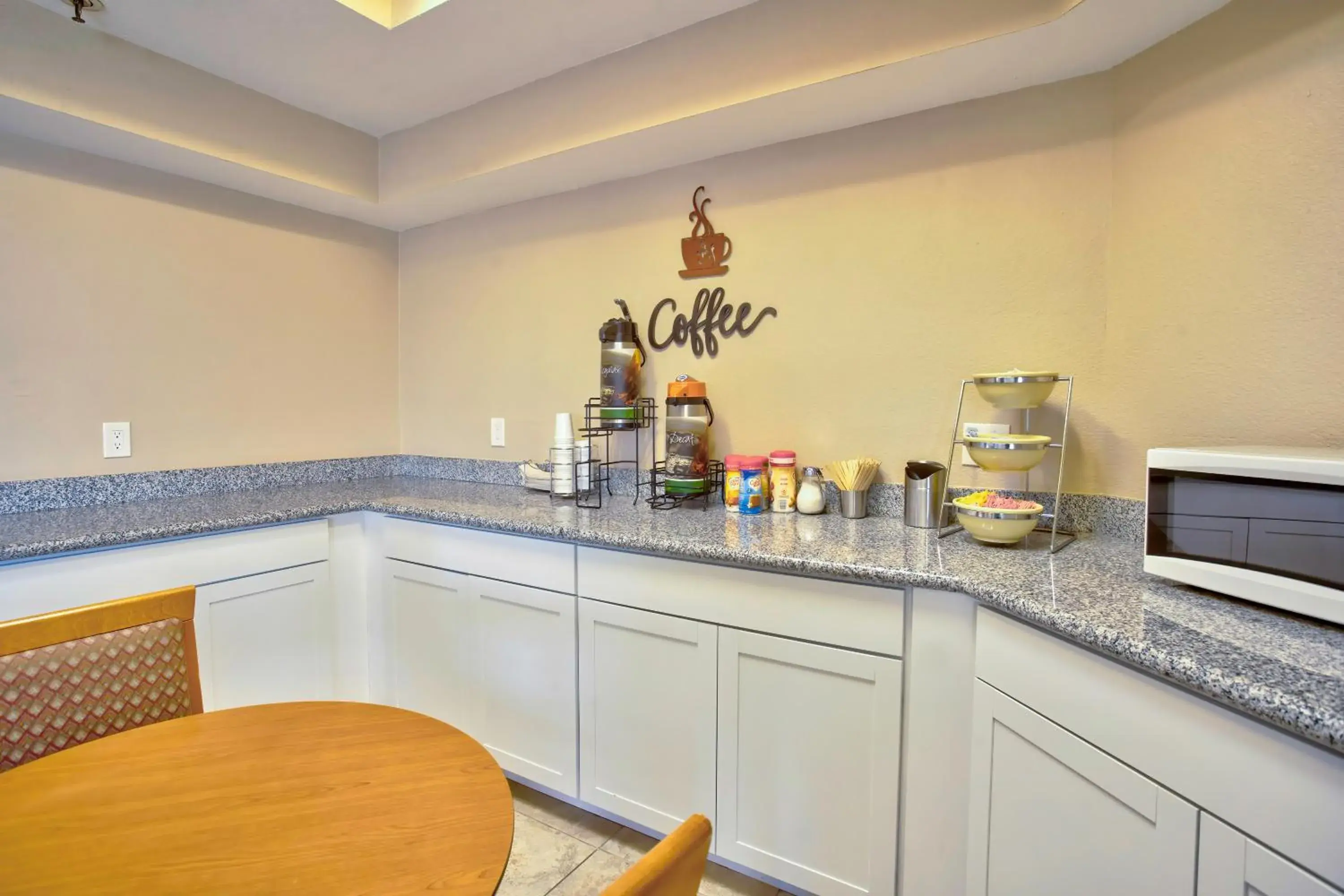 Lobby or reception in Studio 6 Suites Willcox AZ Lobby or reception in Studio 6 Suites Willcox AZ