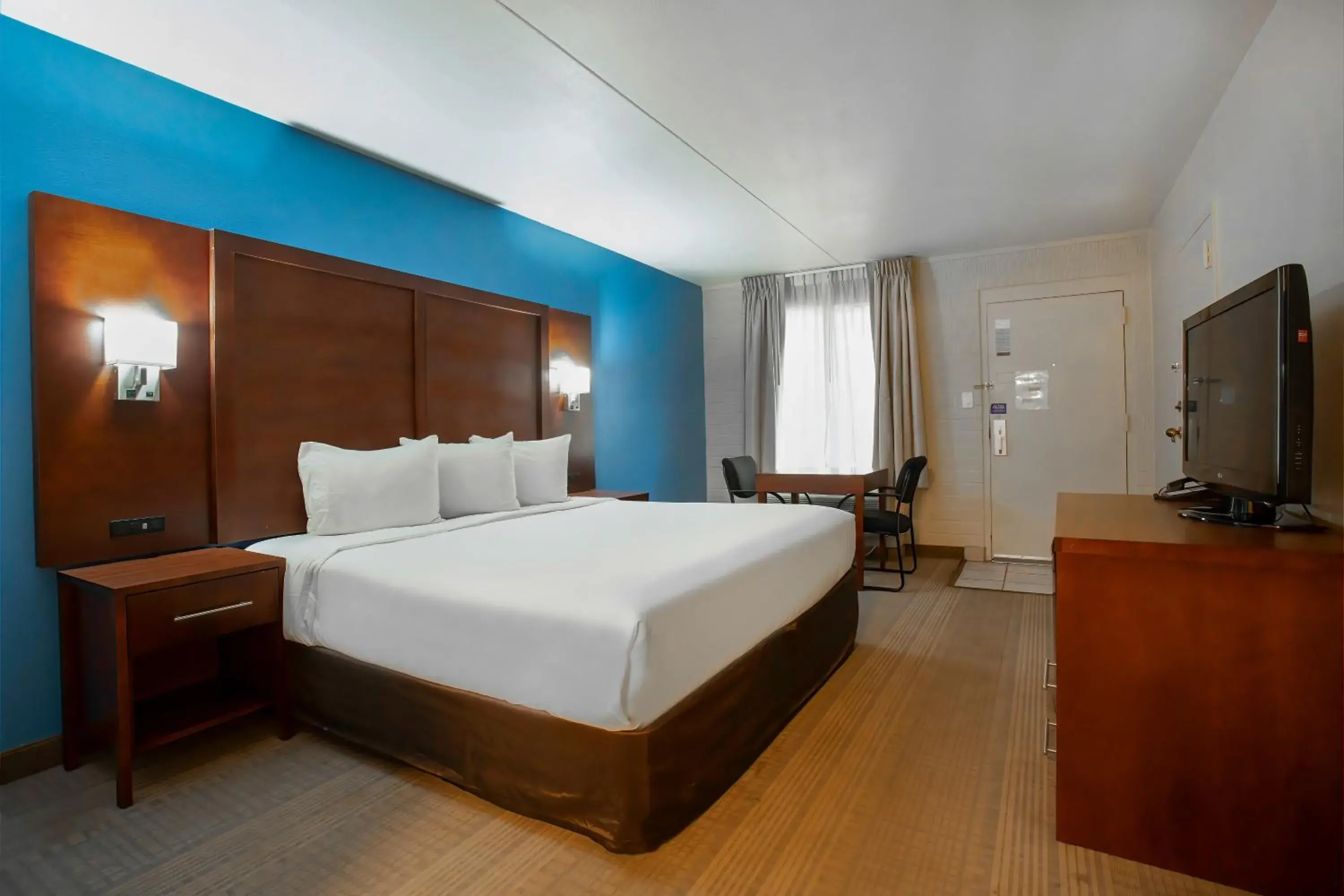 Bedroom in Studio 6 Suites Willcox AZ Bedroom in Studio 6 Suites Willcox AZ