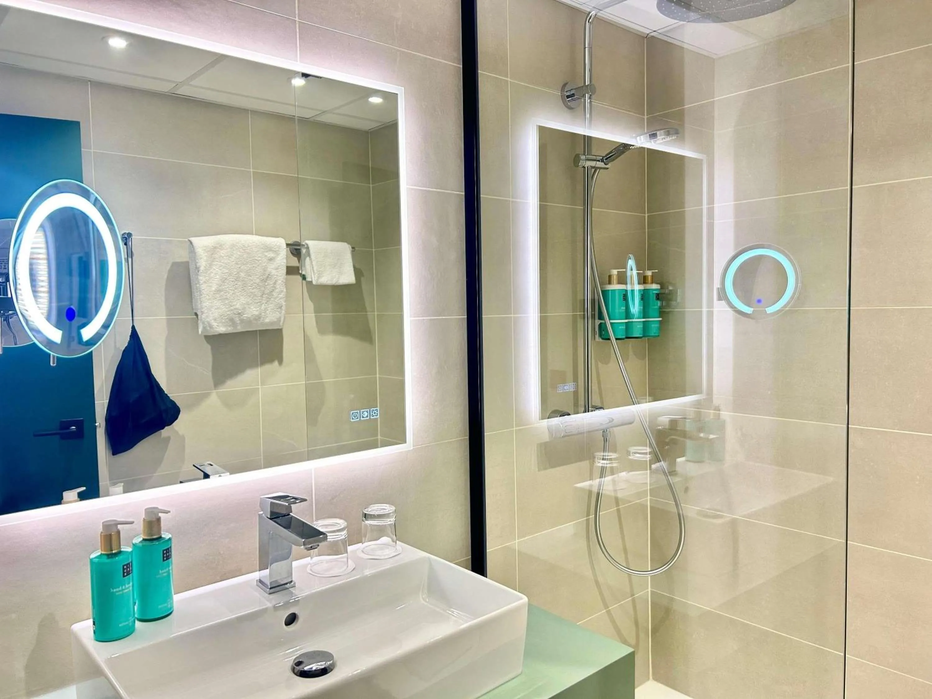 Property building in Novotel Lens Noyelles