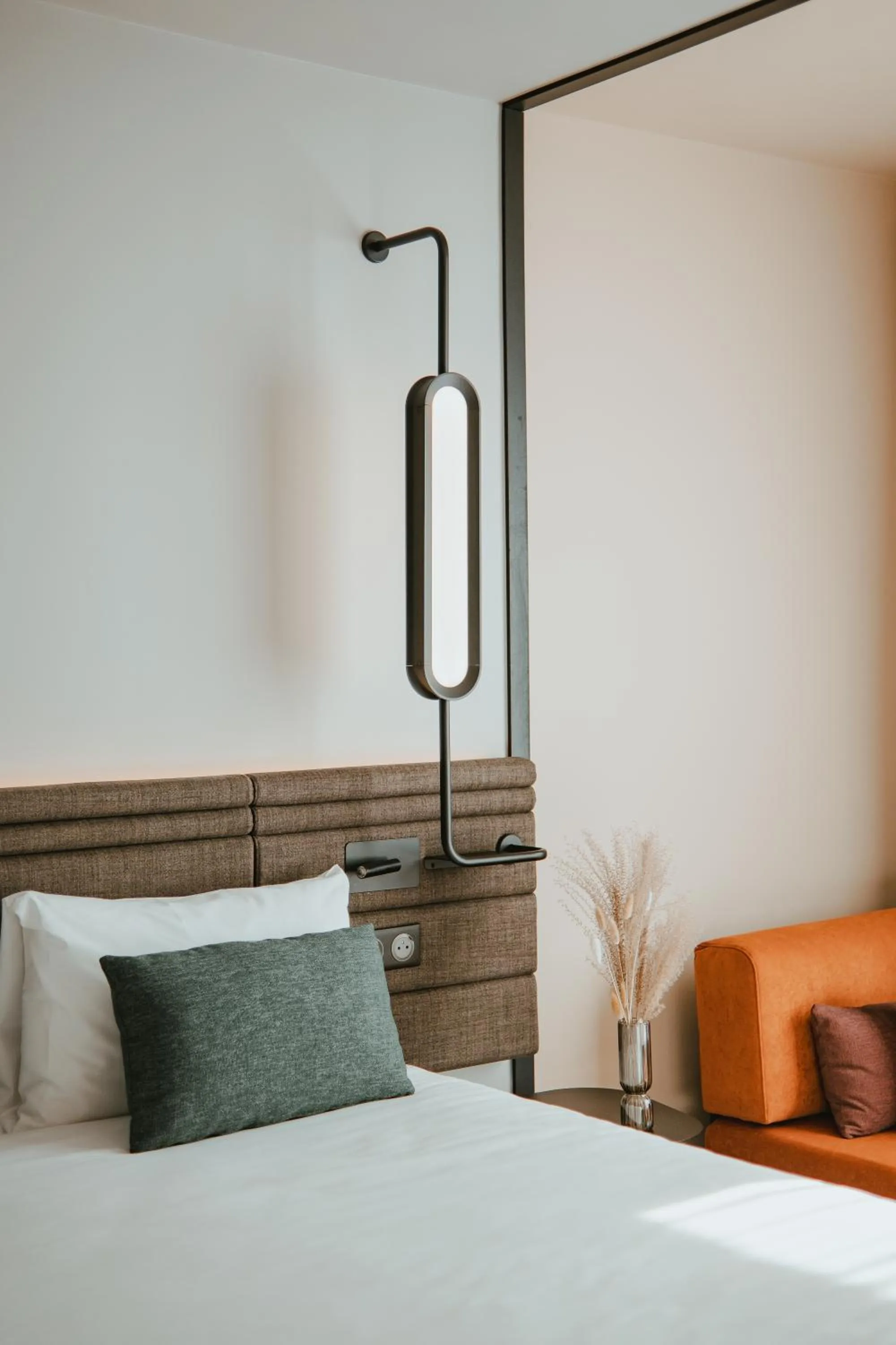 Bedroom, Bed in Novotel Lens Noyelles