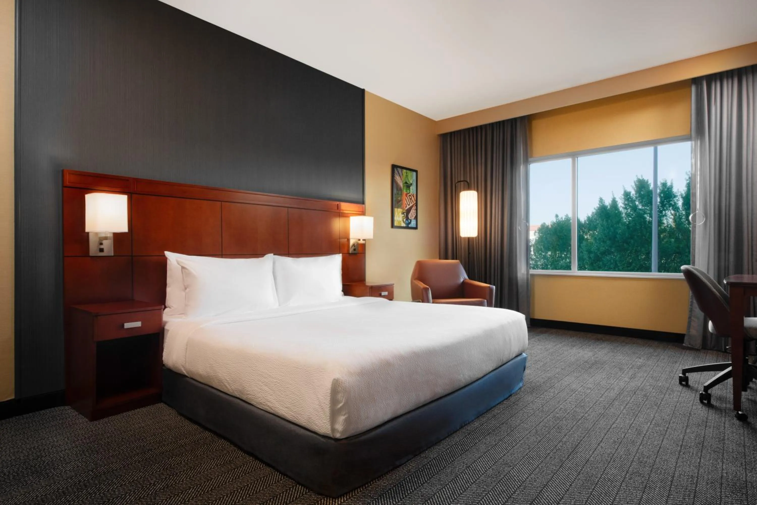 Bed in Courtyard by Marriott San Jose North/ Silicon Valley
