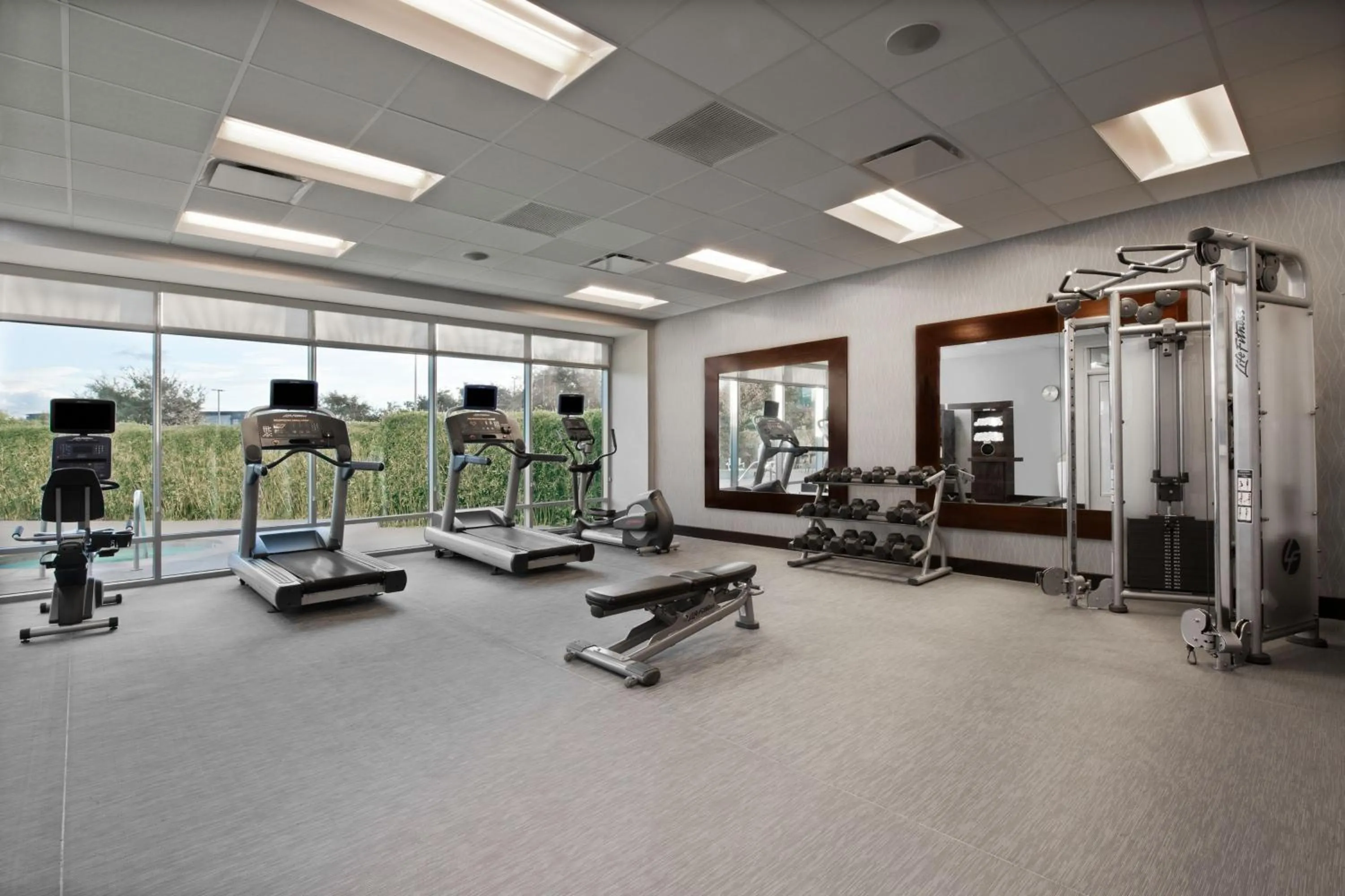 Fitness centre/facilities in Courtyard by Marriott San Jose North/ Silicon Valley