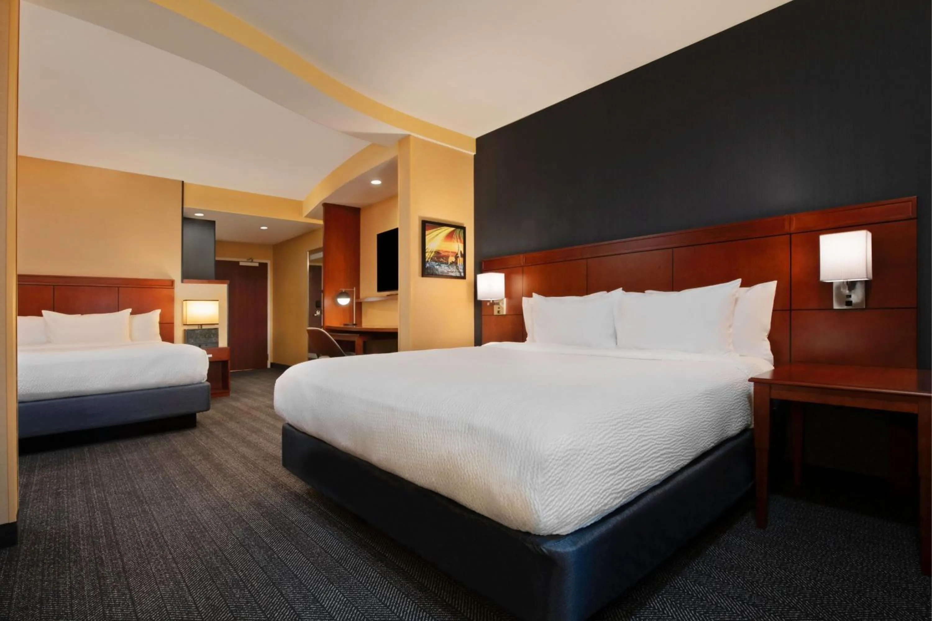 Photo of the whole room, Bed in Courtyard by Marriott San Jose North/ Silicon Valley