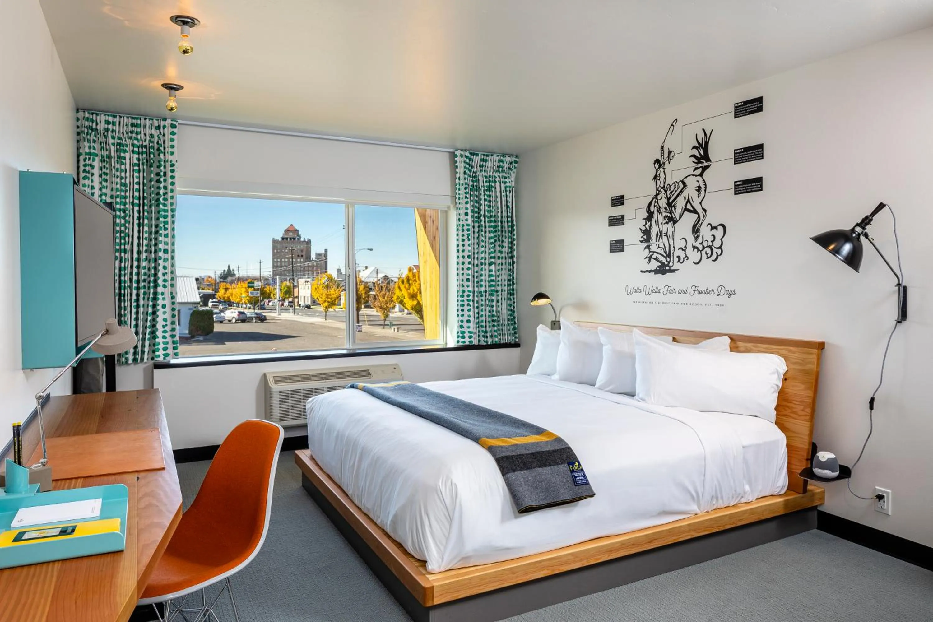 Bedroom, Bed in The FINCH