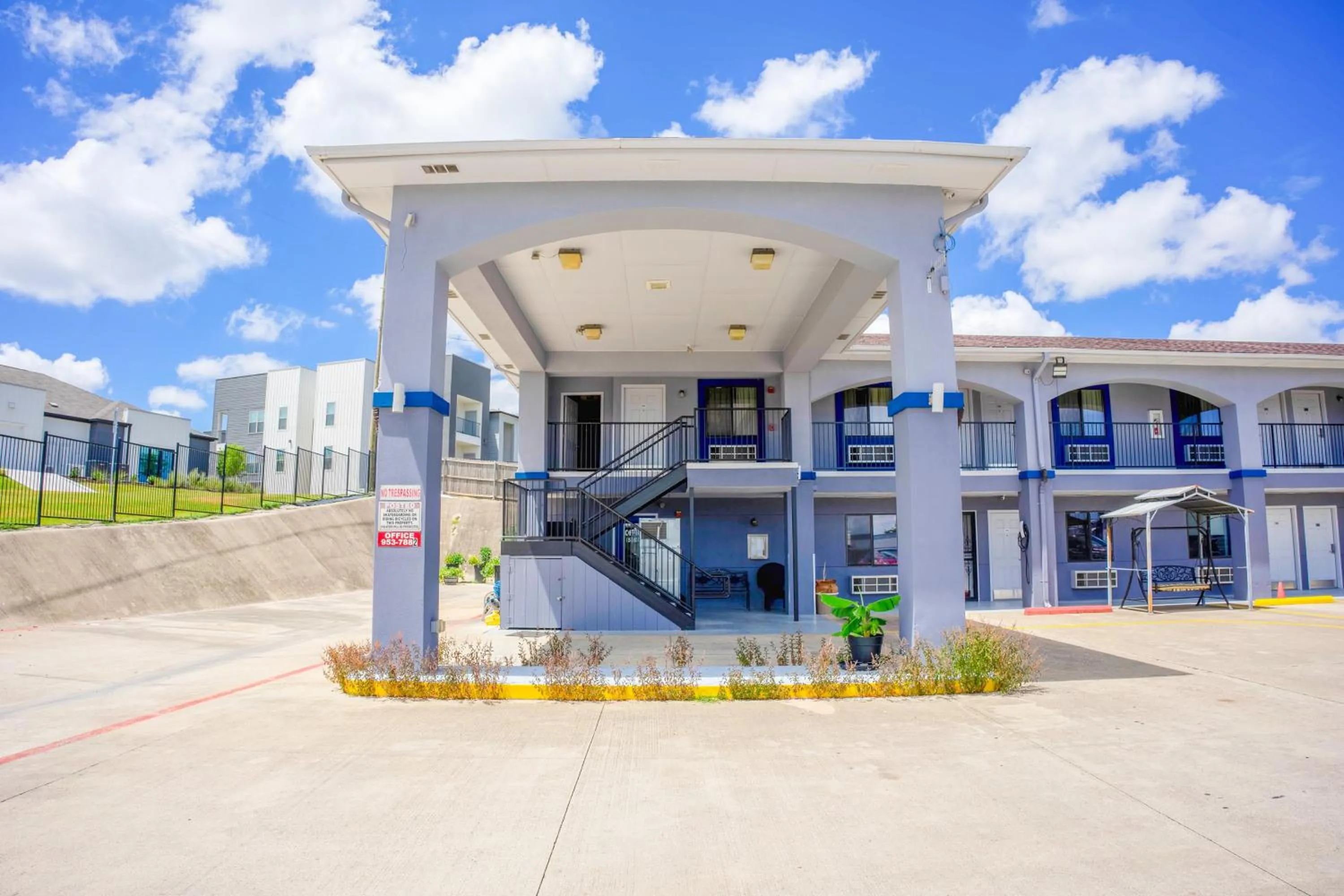 Facade/entrance in High Five Inn By OYO Killeen