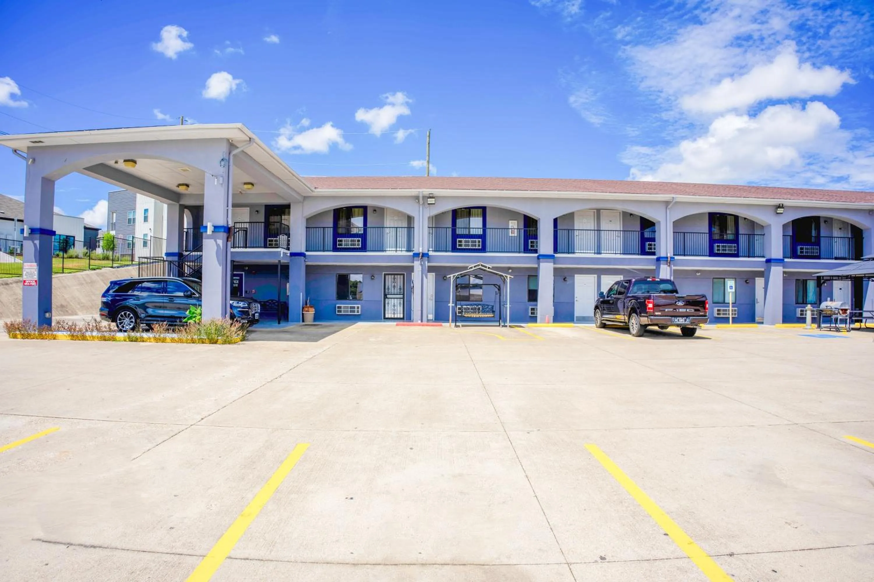 Facade/entrance in High Five Inn By OYO Killeen