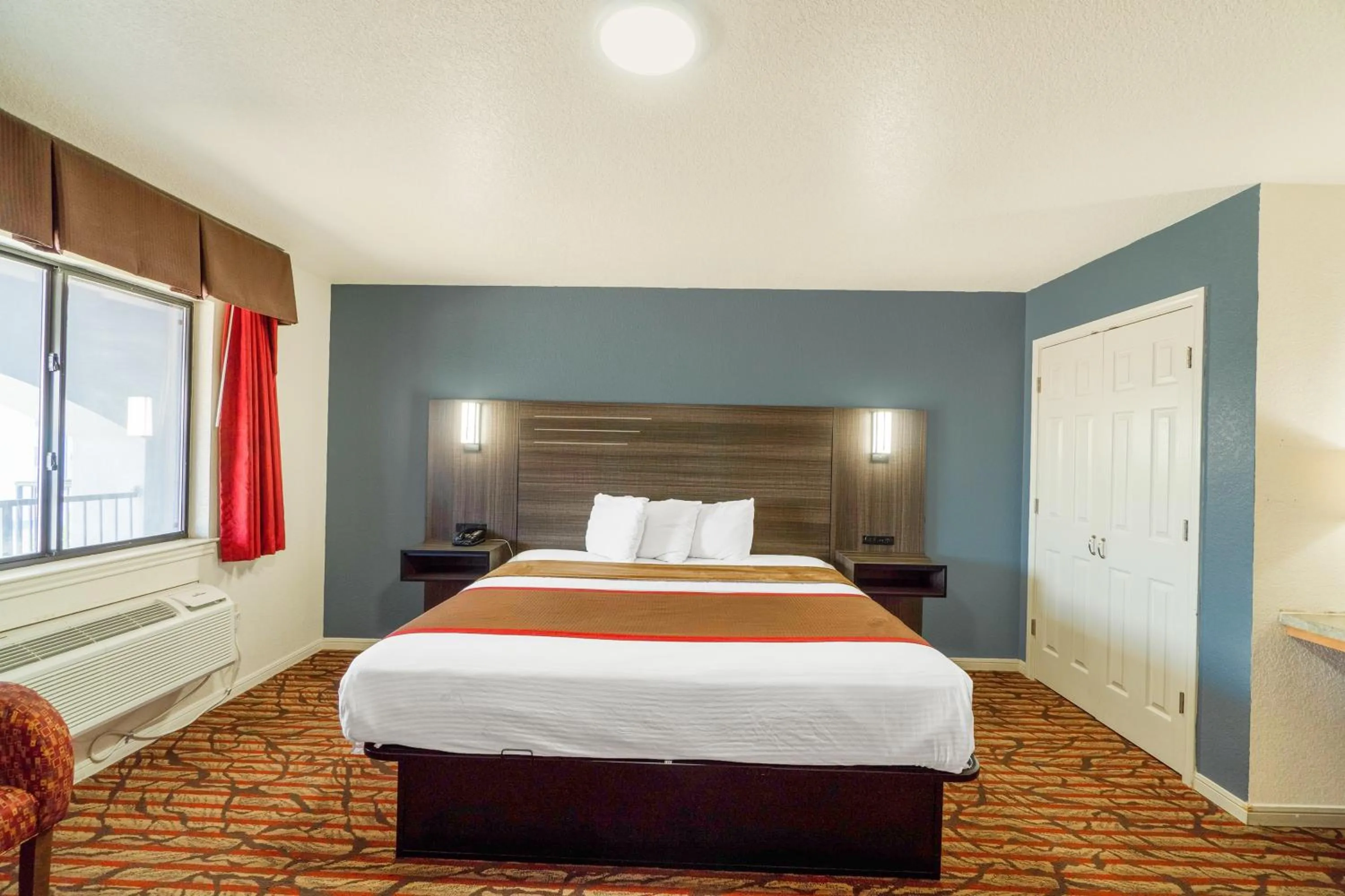 Bedroom, Bed in High Five Inn By OYO Killeen