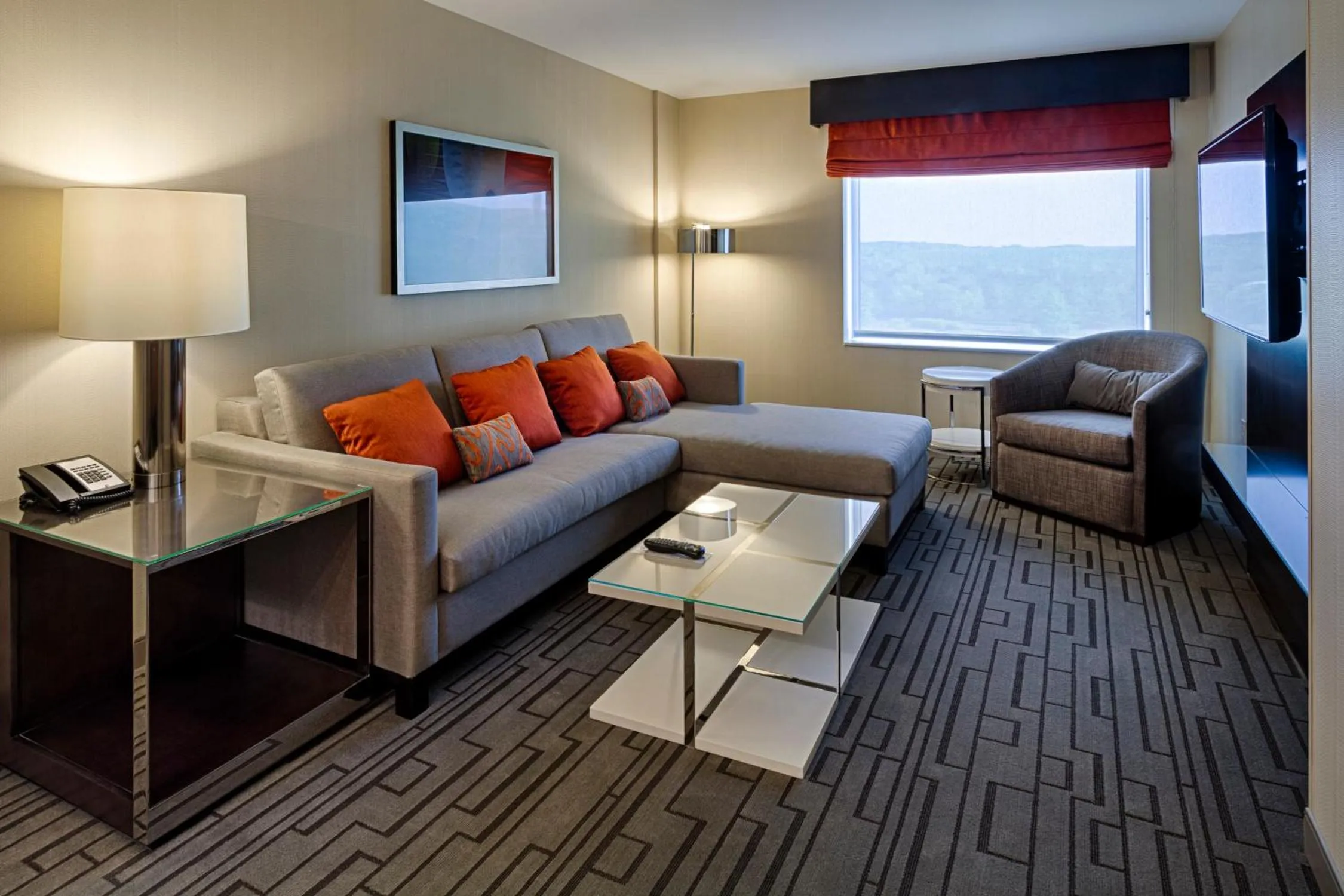 Living room in DoubleTree by Hilton Hotel Bristol