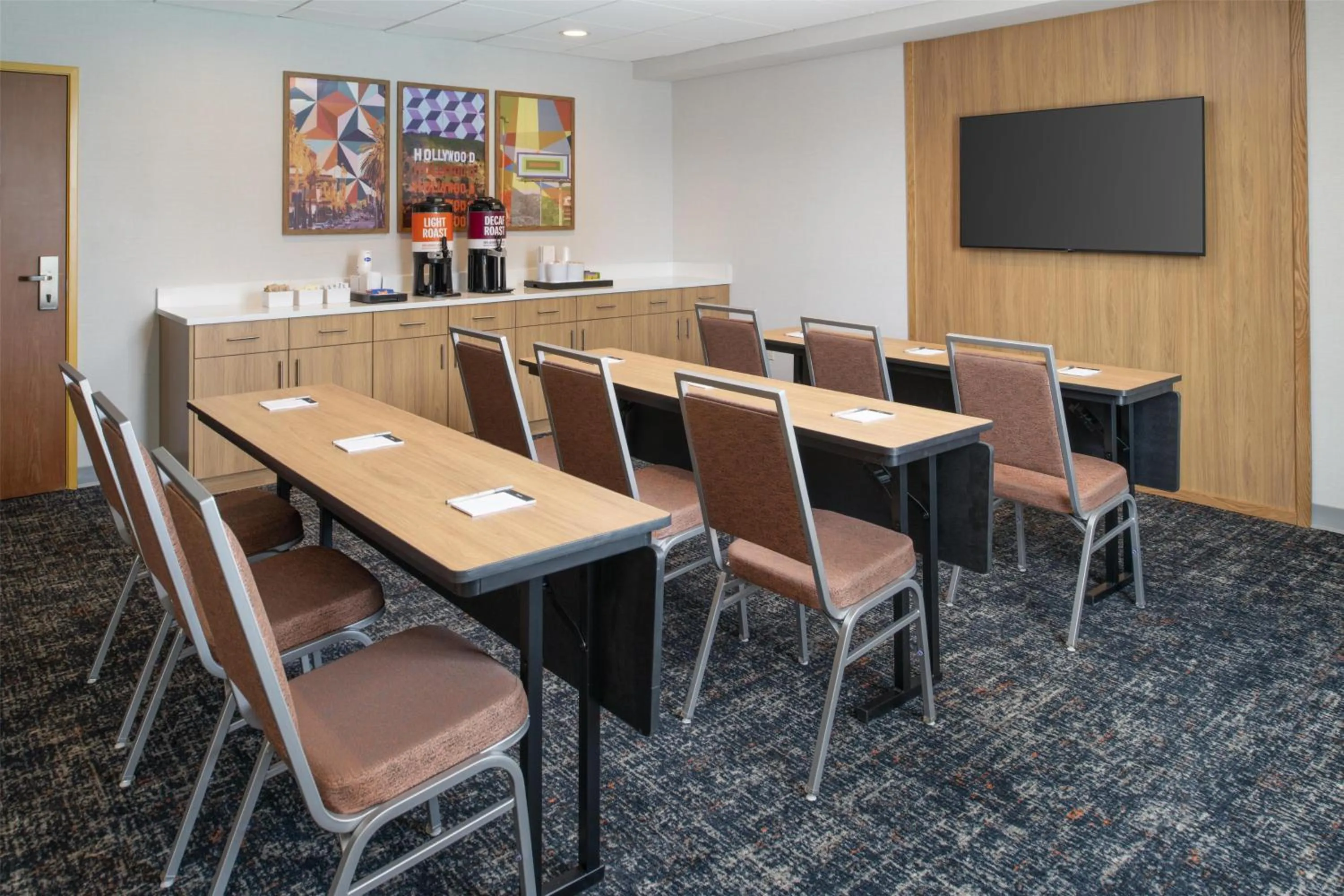Meeting/conference room in Hampton Inn by Hilton North Hollywood
