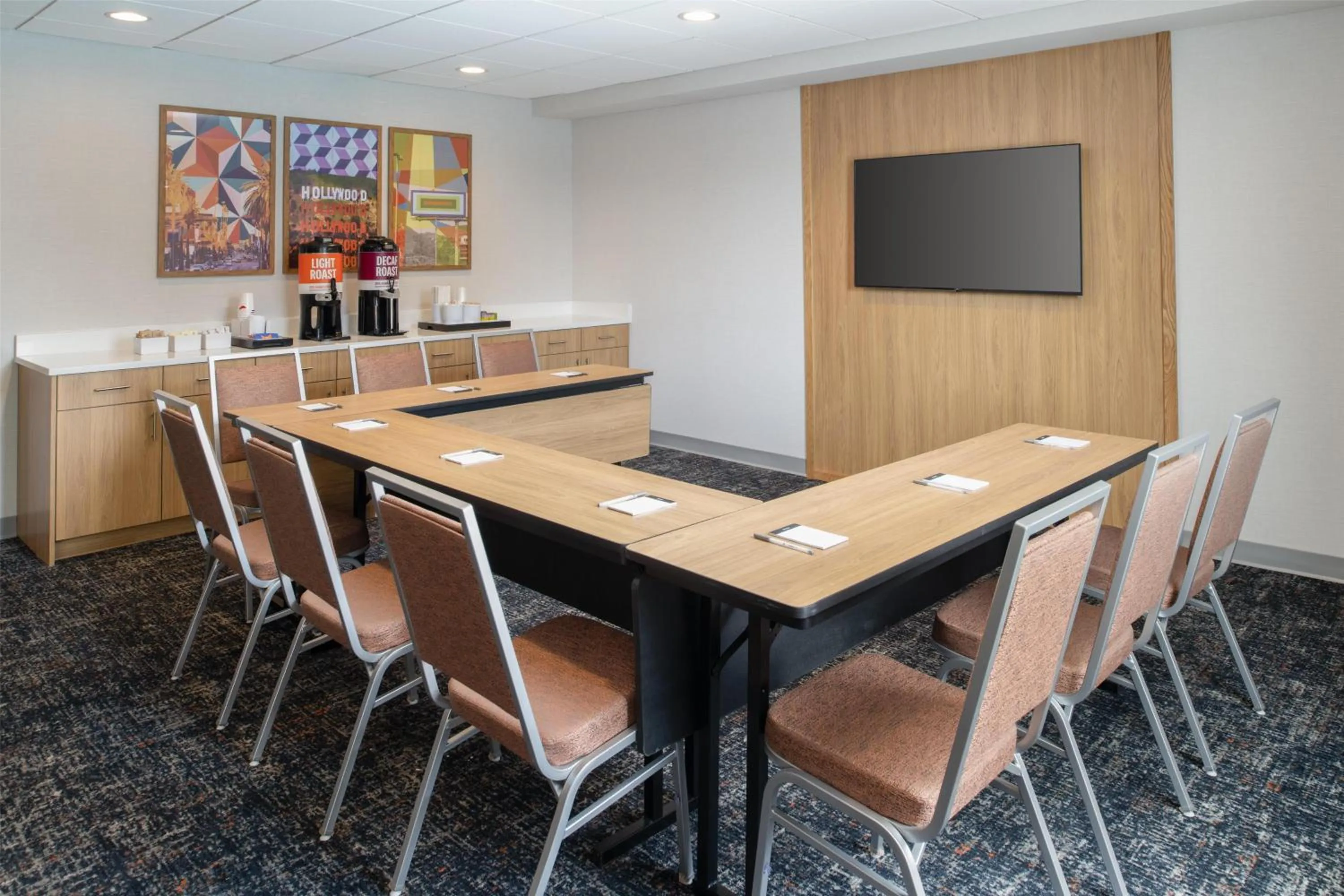 Meeting/conference room in Hampton Inn by Hilton North Hollywood