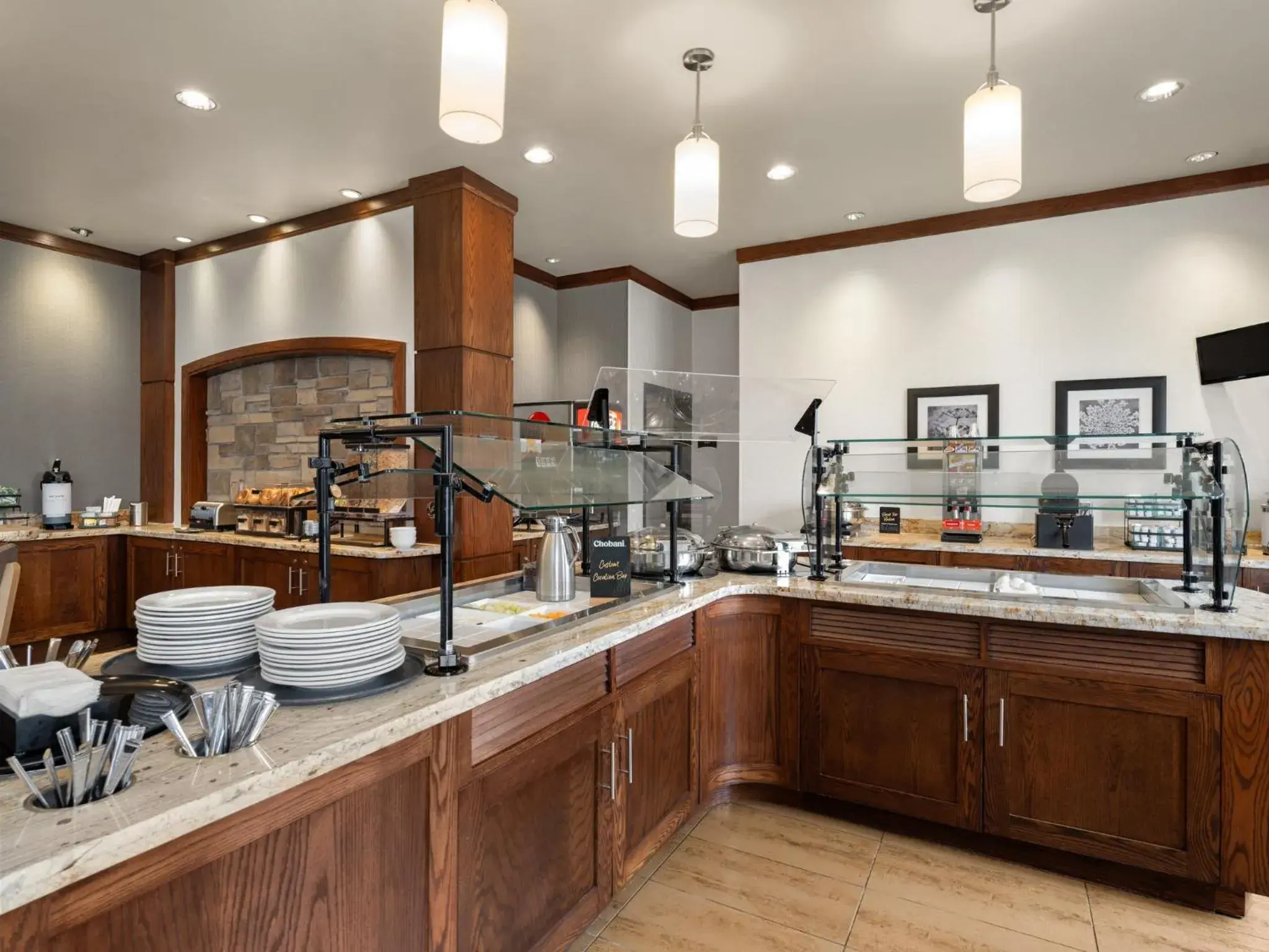 Breakfast in Staybridge Suites Midvale by IHG Breakfast in Staybridge Suites Midvale by IHG