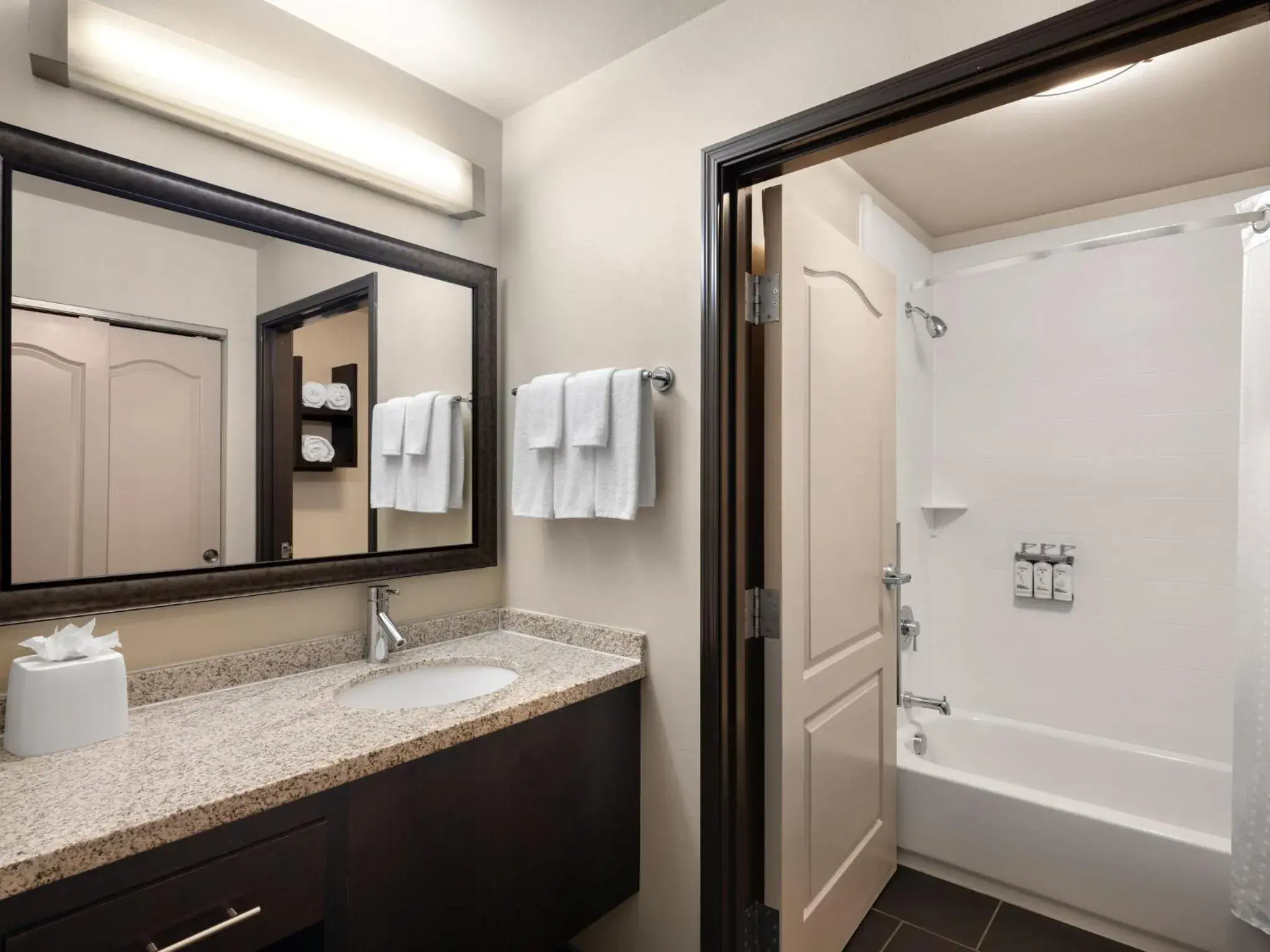 King Studio Suite in Staybridge Suites Midvale by IHG King Studio Suite in Staybridge Suites Midvale by IHG