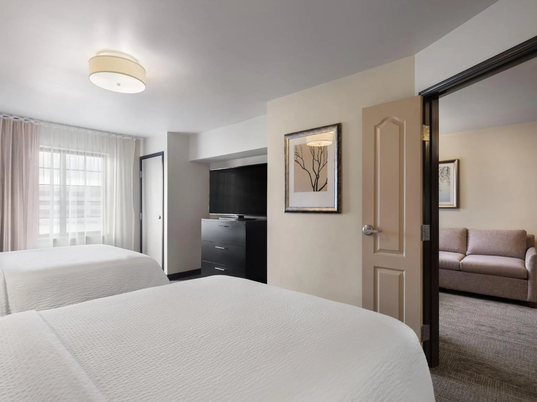 Photo of the whole room, Bed in Staybridge Suites Midvale by IHG