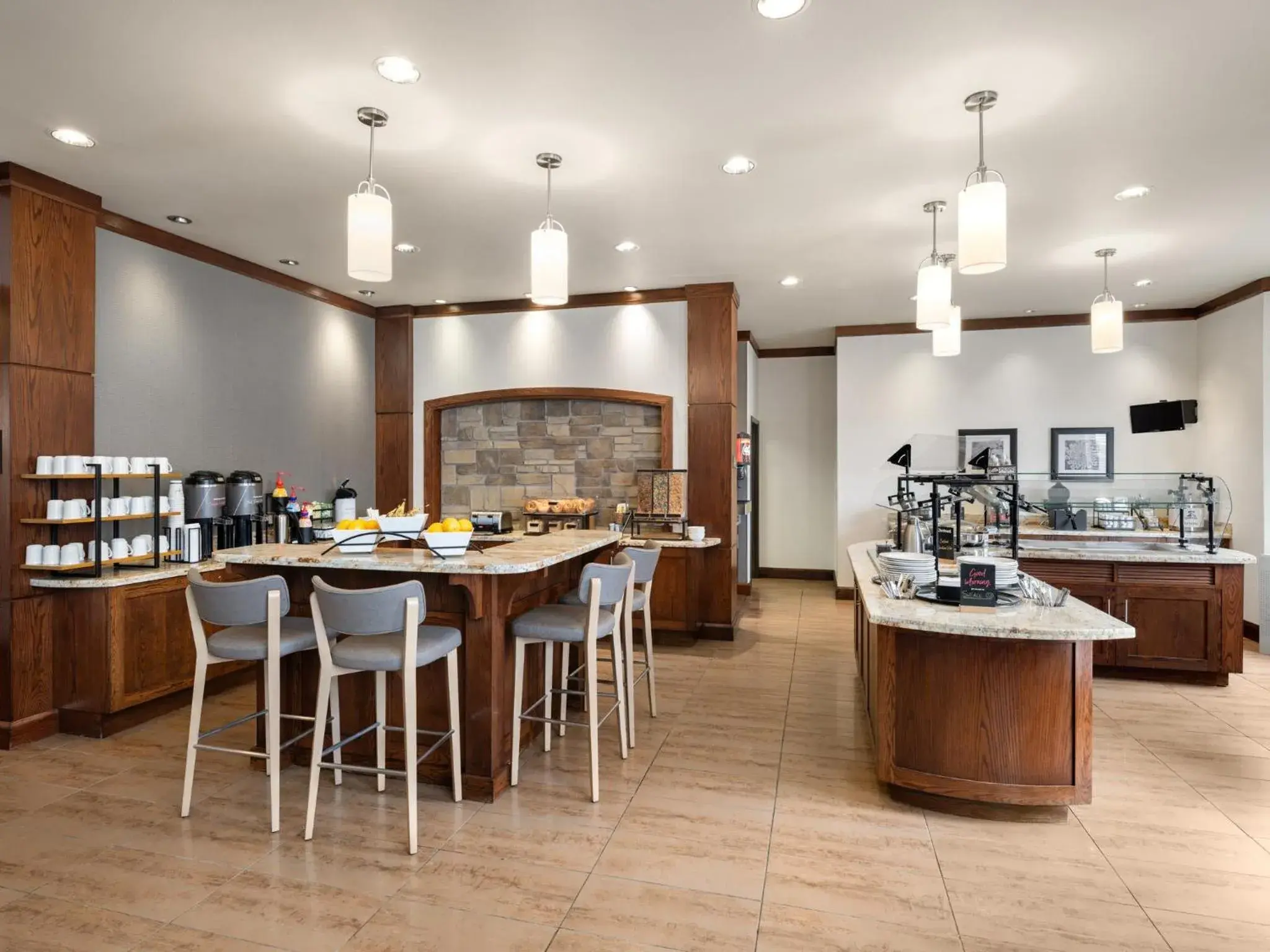 Breakfast in Staybridge Suites Midvale by IHG Breakfast in Staybridge Suites Midvale by IHG