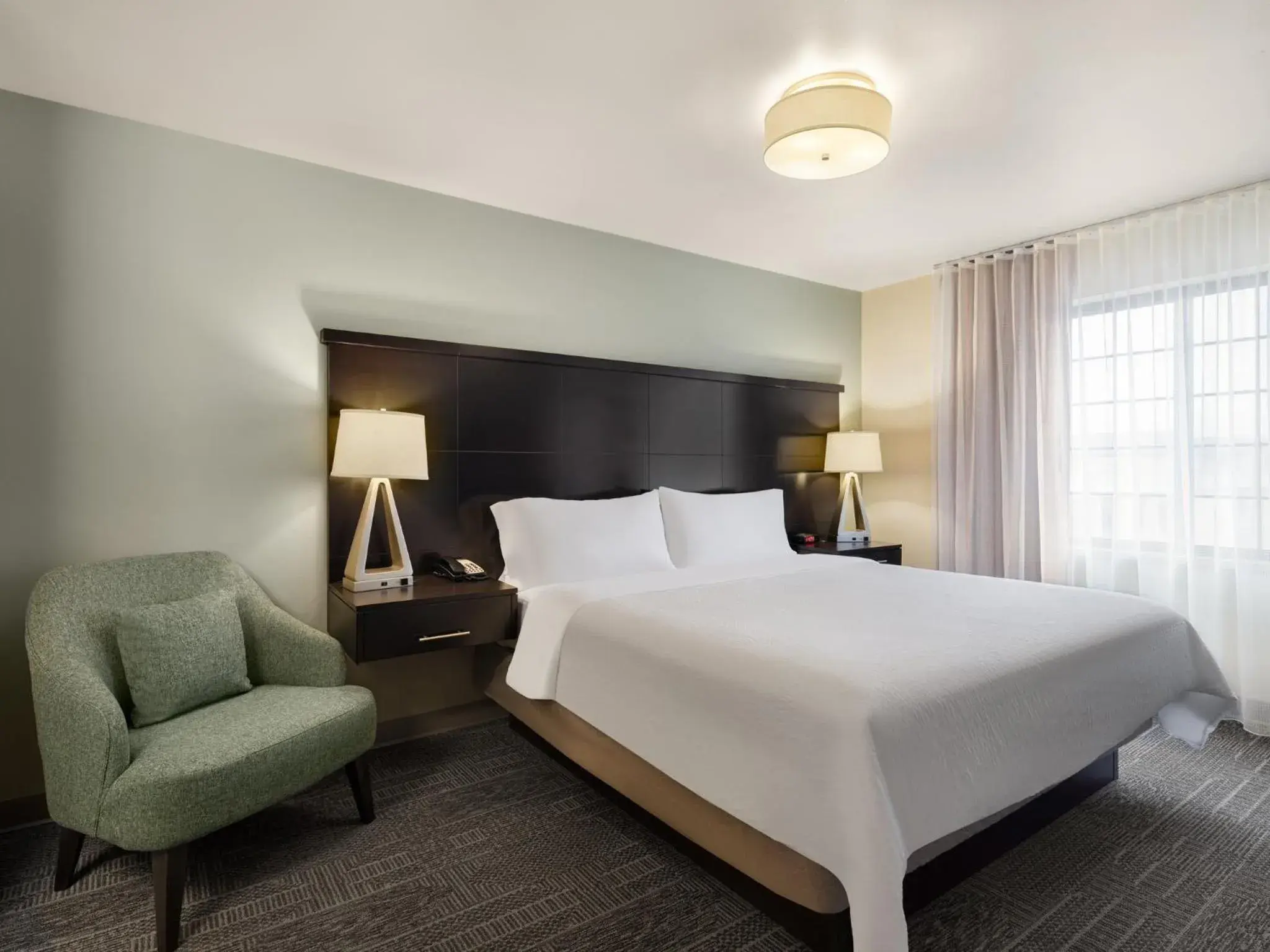 Photo of the whole room, Bed in Staybridge Suites Midvale by IHG Photo of the whole room, Bed in Staybridge Suites Midvale by IHG