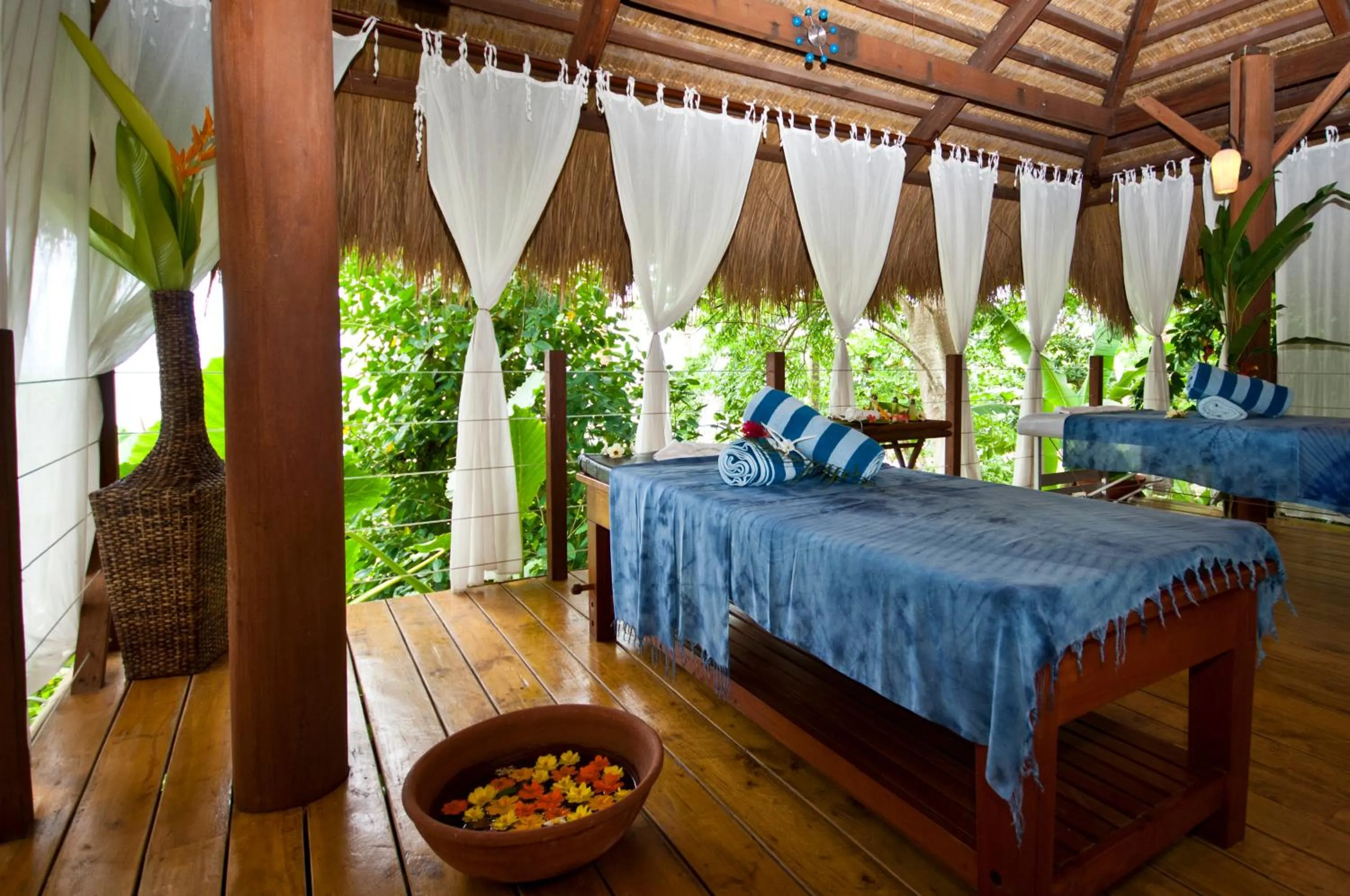 Spa and wellness centre/facilities, Bed in Amun Ini Beach Resort & Spa