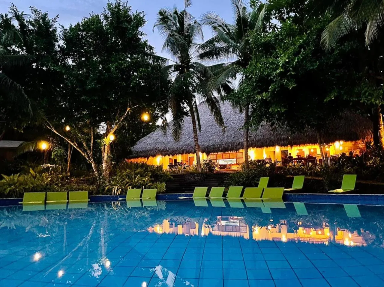 Swimming pool in Amun Ini Beach Resort & Spa