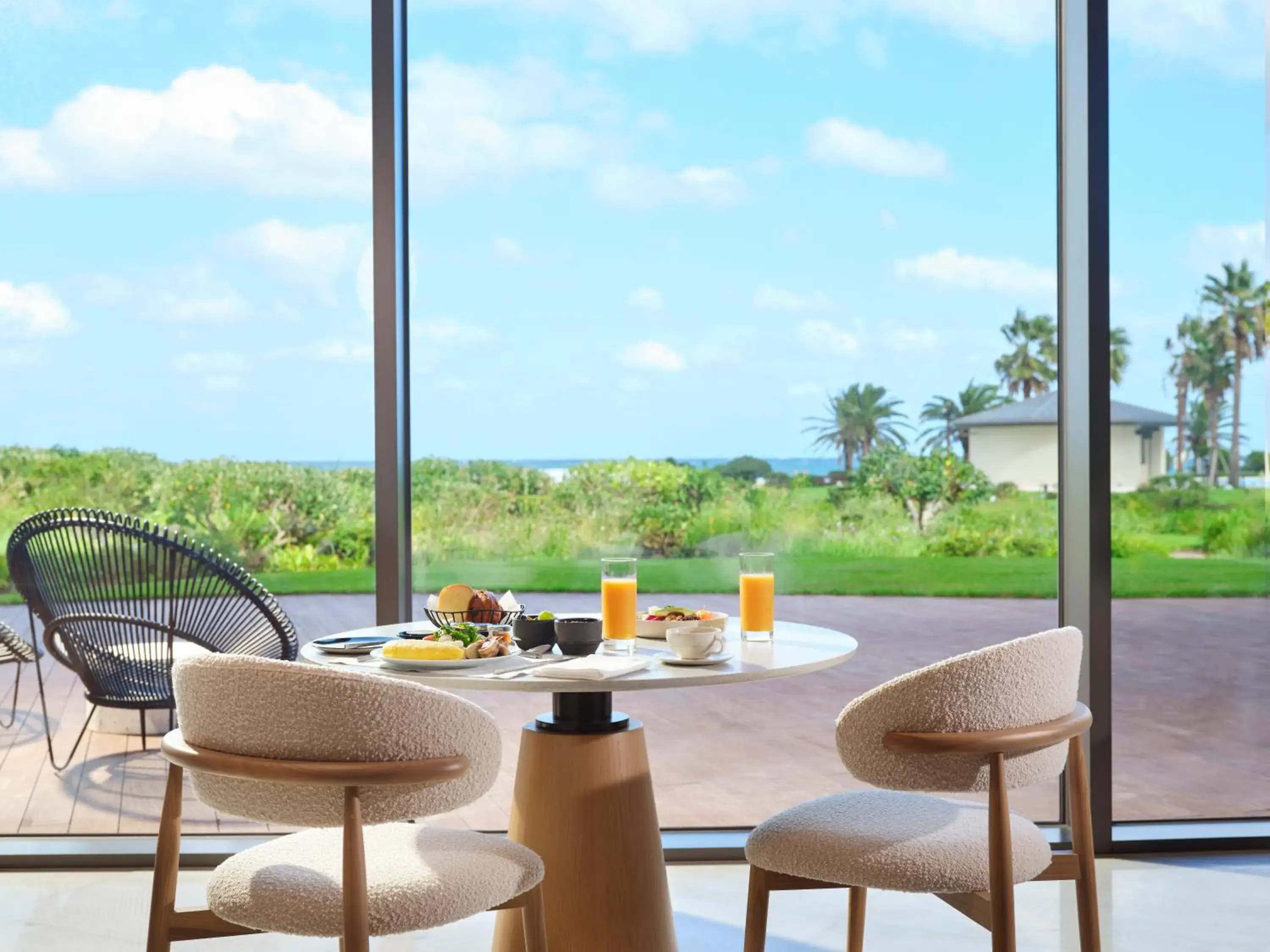 Food and drinks in Haevichi Hotel & Resort Jeju Food and drinks in Haevichi Hotel & Resort Jeju