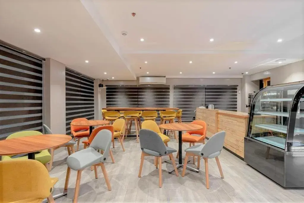 Restaurant/places to eat in Hotel Inigo Restaurant/places to eat in Hotel Inigo