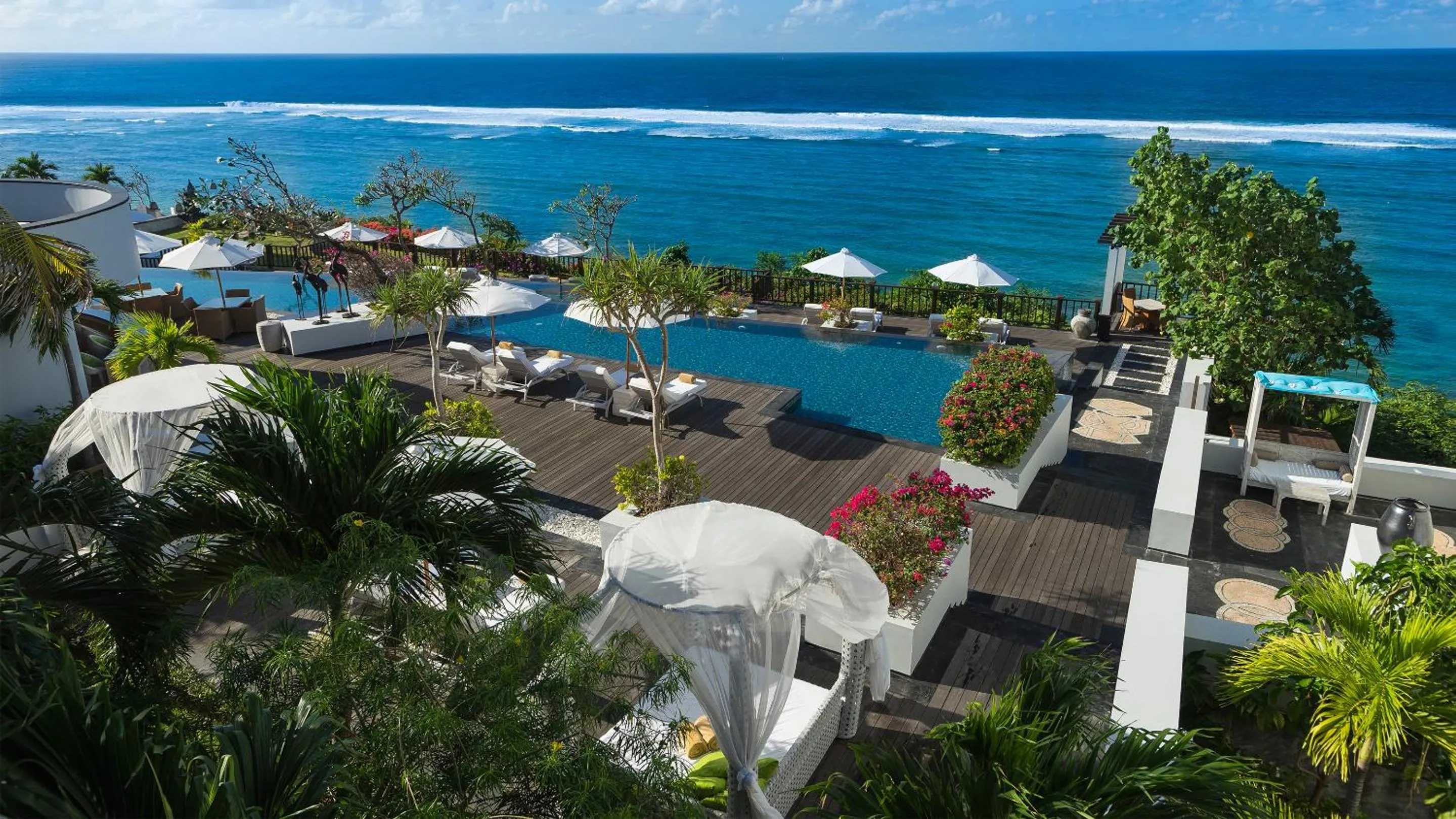 Pool view in Samabe Bali Suites & Villas