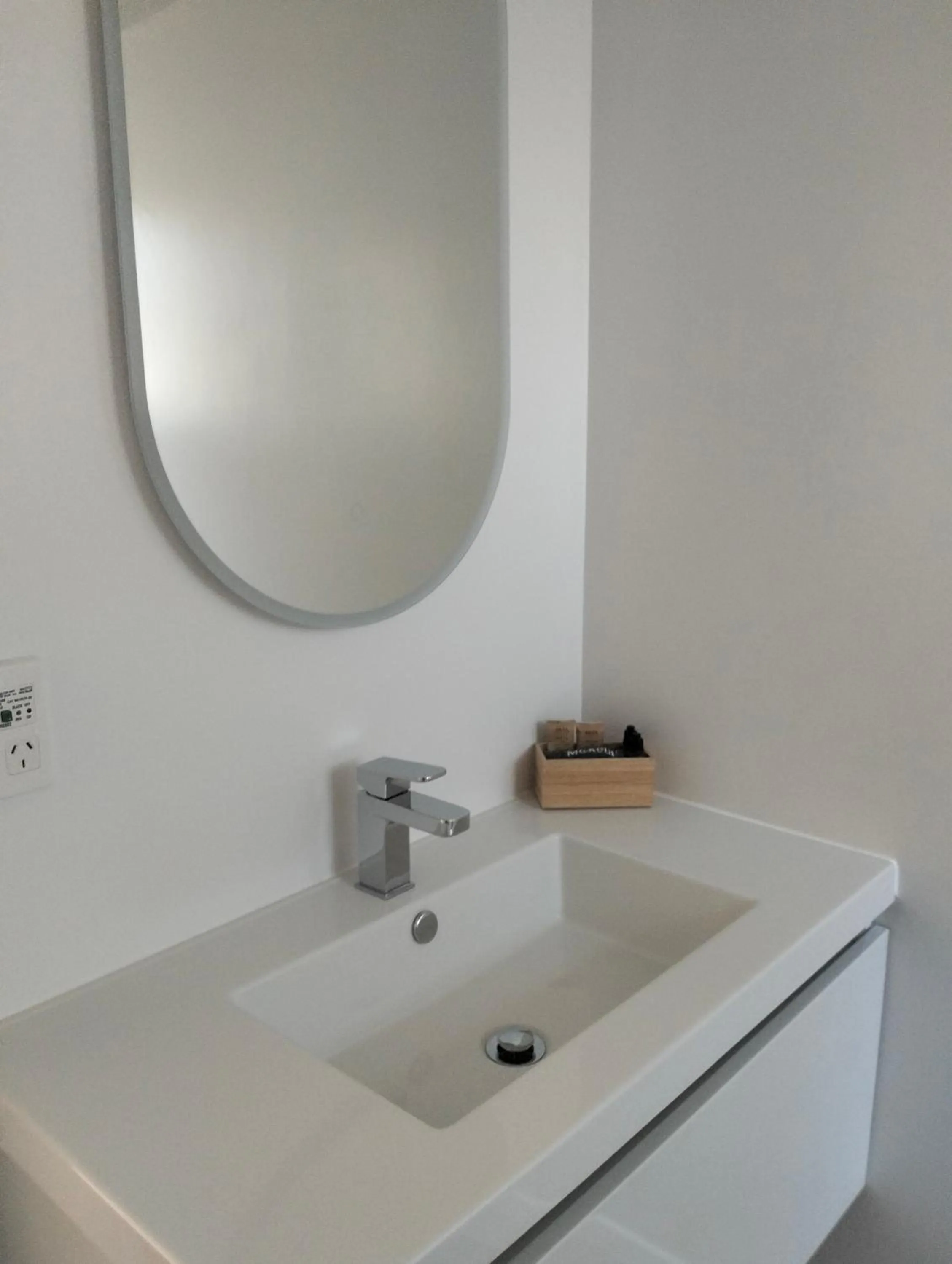 Bathroom in Apex Motorlodge