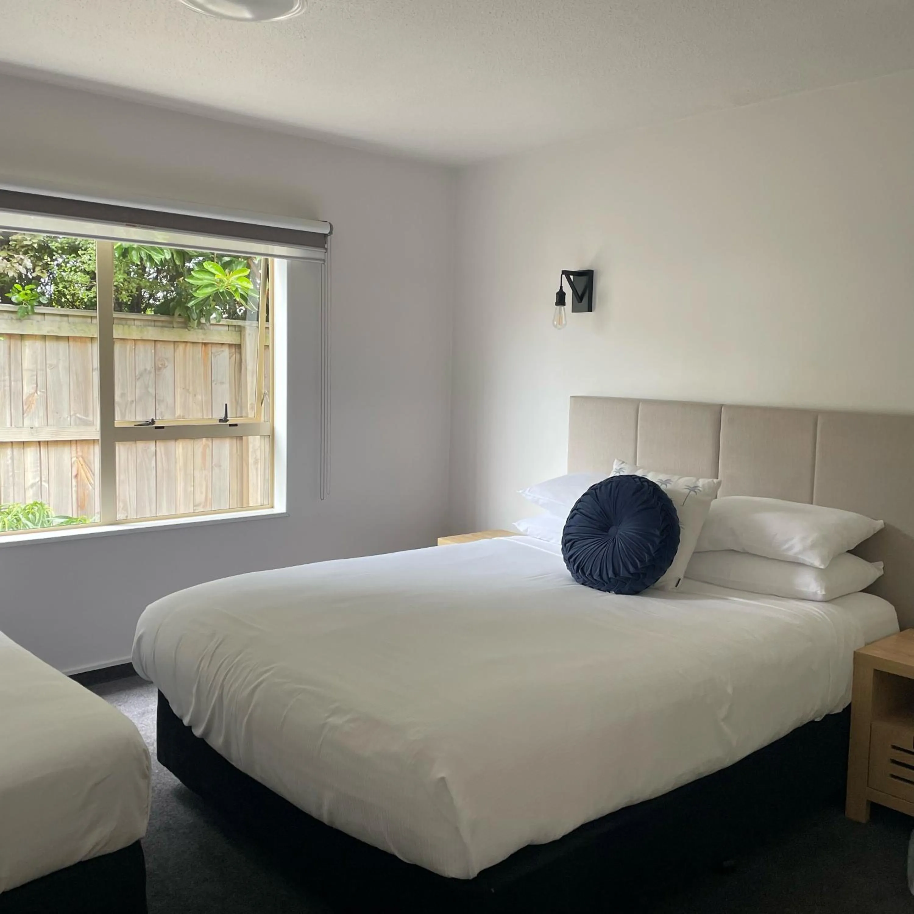 Bedroom, Bed in Apex Motorlodge